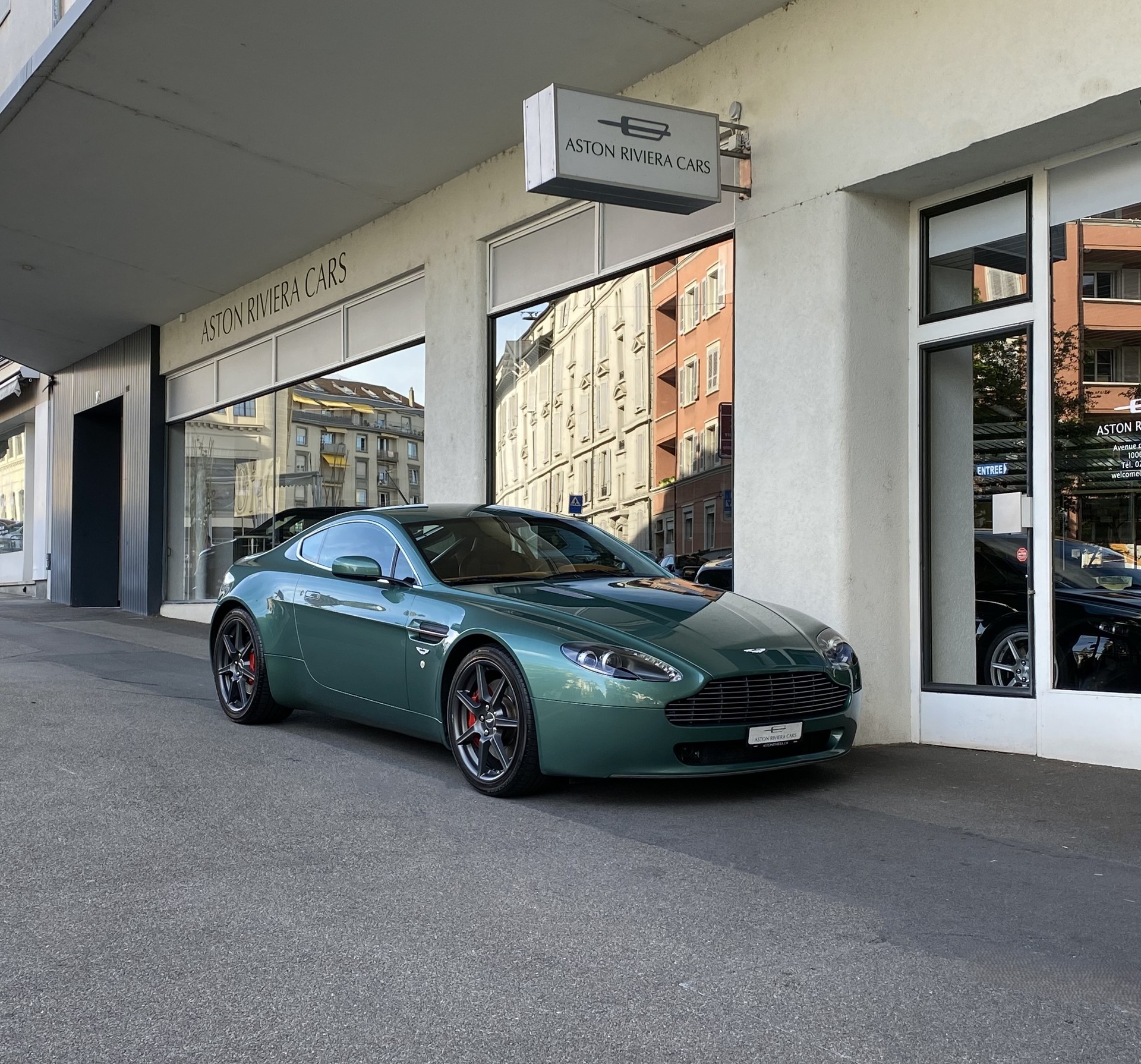 ASTON MARTIN V8 Vantage 4.3 Sportshift-image-3