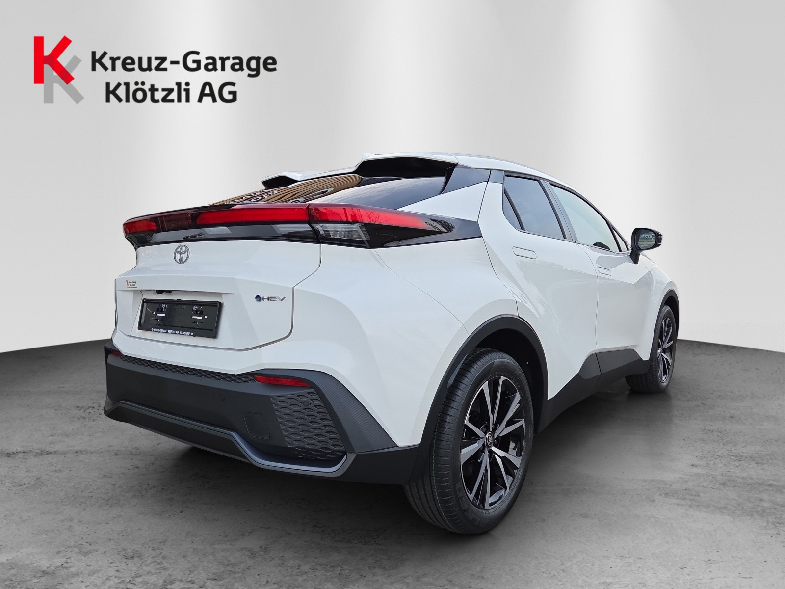 TOYOTA C-HR 1.8 HSD CVT Trend-image-2