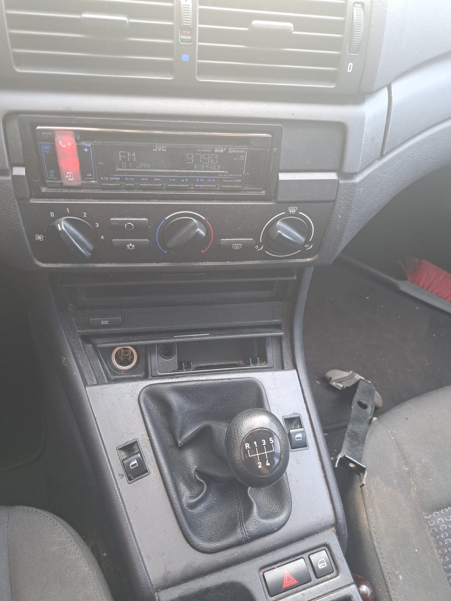 BMW 318-image-7