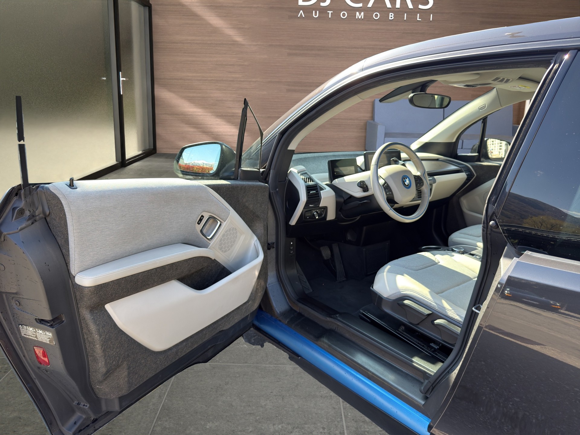 BMW i3 (60Ah) Range Extender-image-12