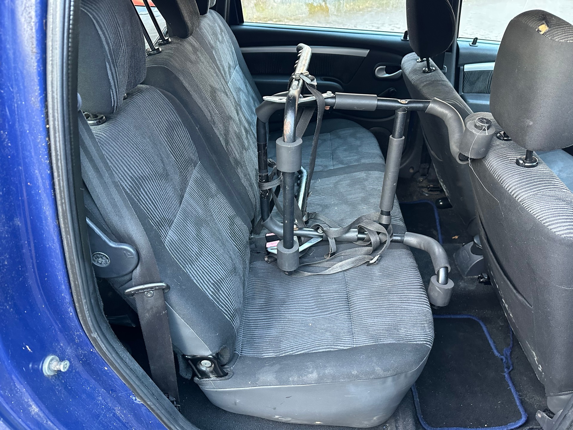 DACIA Logan 1.6 16V Lauréate FIXPREIS-image-15