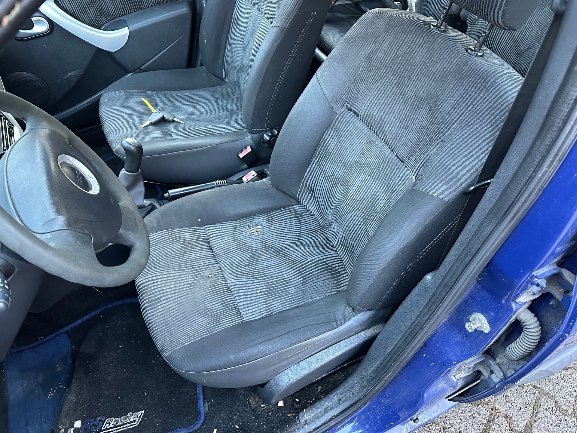 DACIA Logan 1.6 16V Lauréate FIXPREIS-image-10