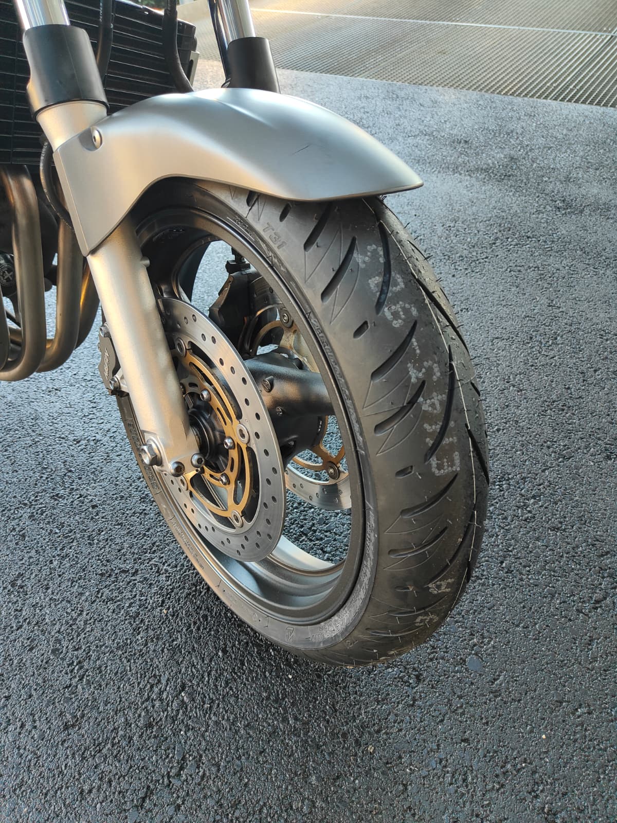 HONDA CB 900 F Hornet-image-6