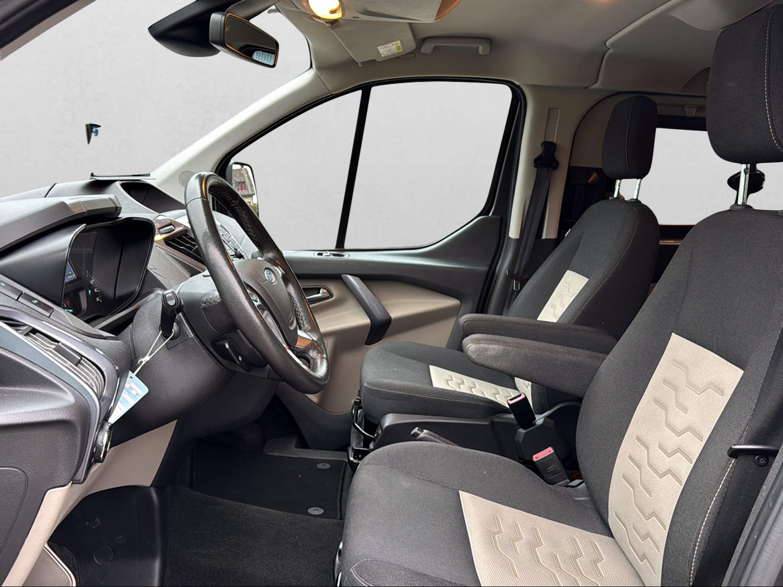 FORD Tourneo Custom 310 L2H1 Titanium SelectShift A-image-10