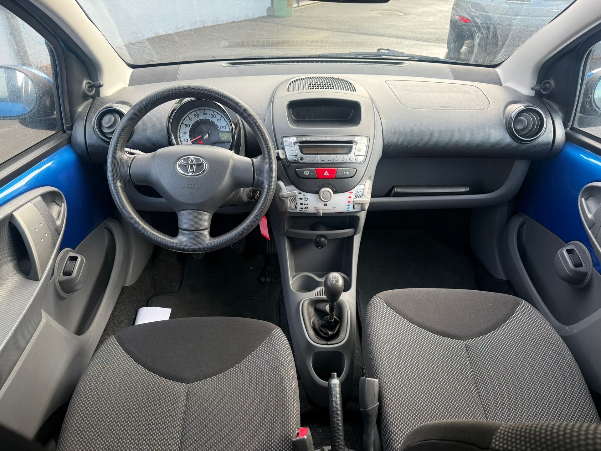 TOYOTA Aygo 1.0 Linea Luna-image-3