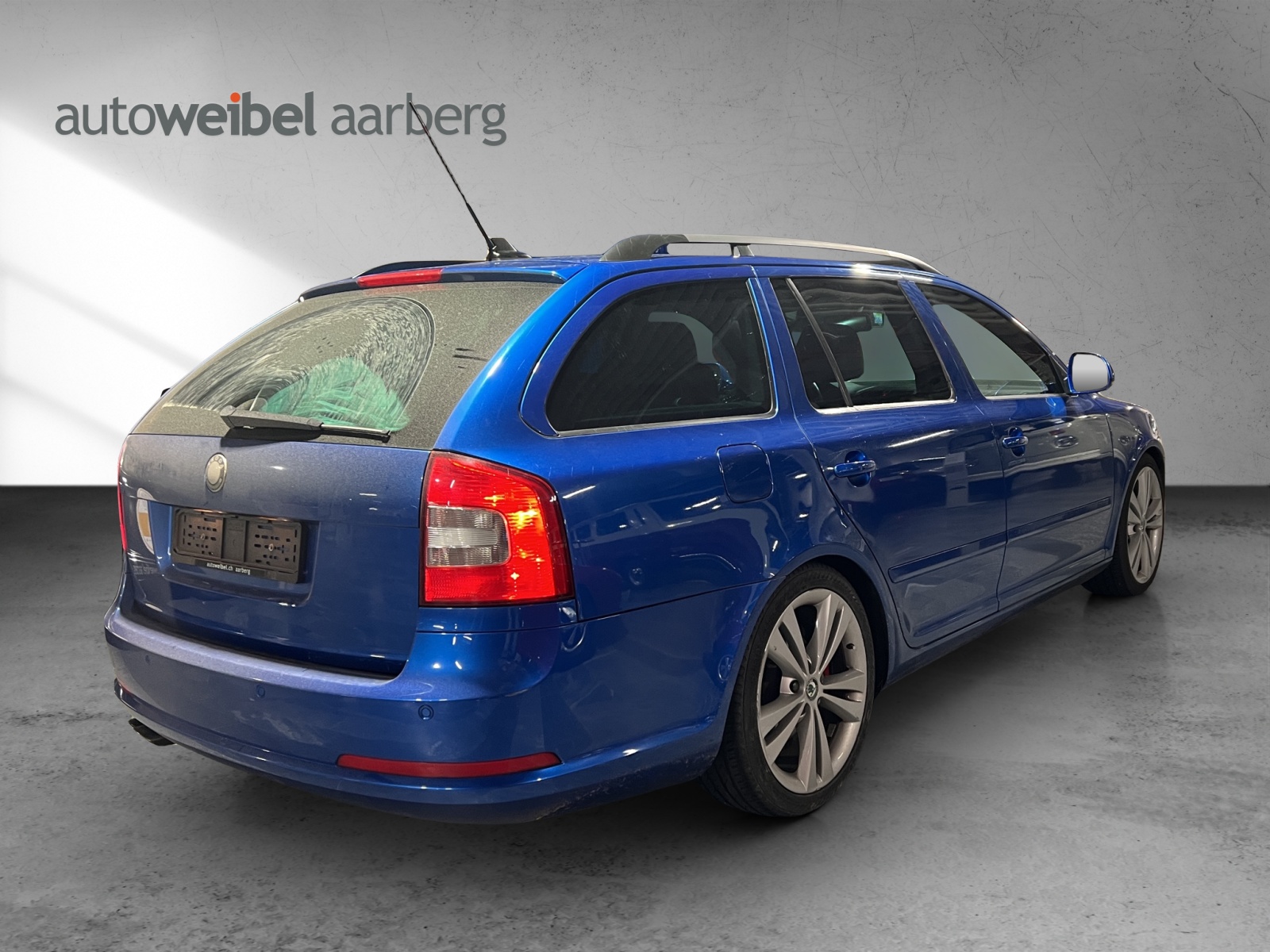 SKODA Octavia 2.0 TFSI RS-showroom-element-1
