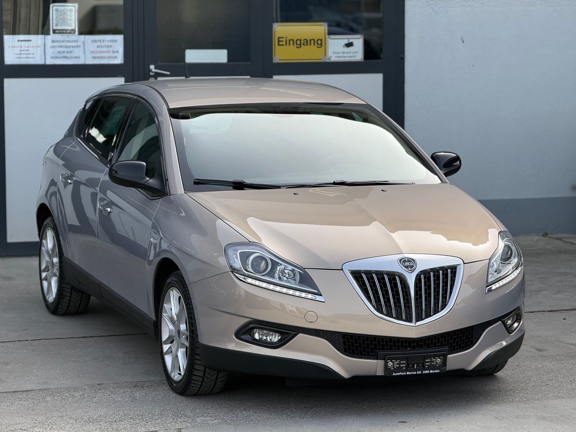 LANCIA Delta 1.8 Turbo-Jet Oro Sportronic-showroom-element-3