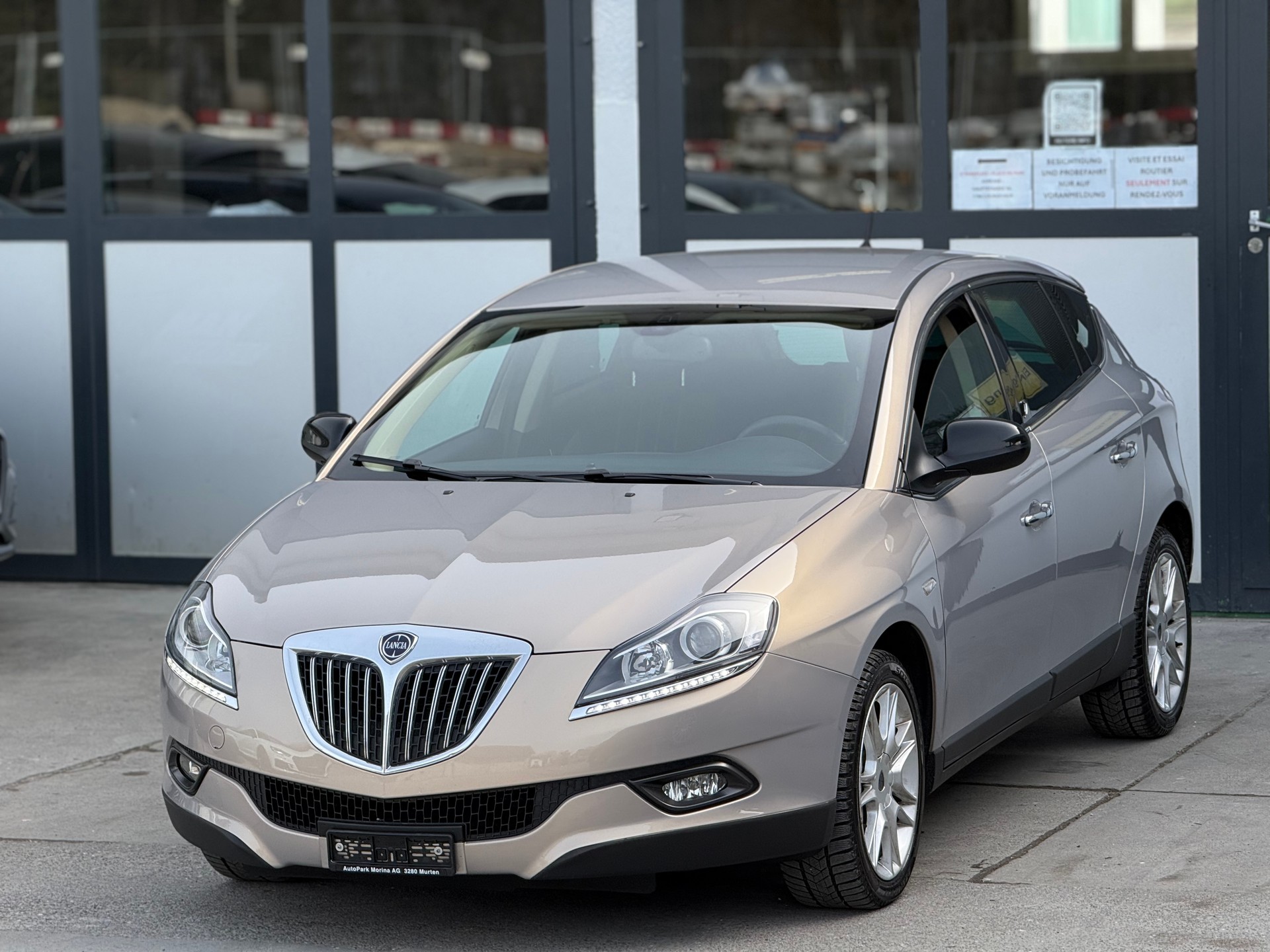LANCIA Delta 1.8 Turbo-Jet Oro Sportronic-showroom-element-1