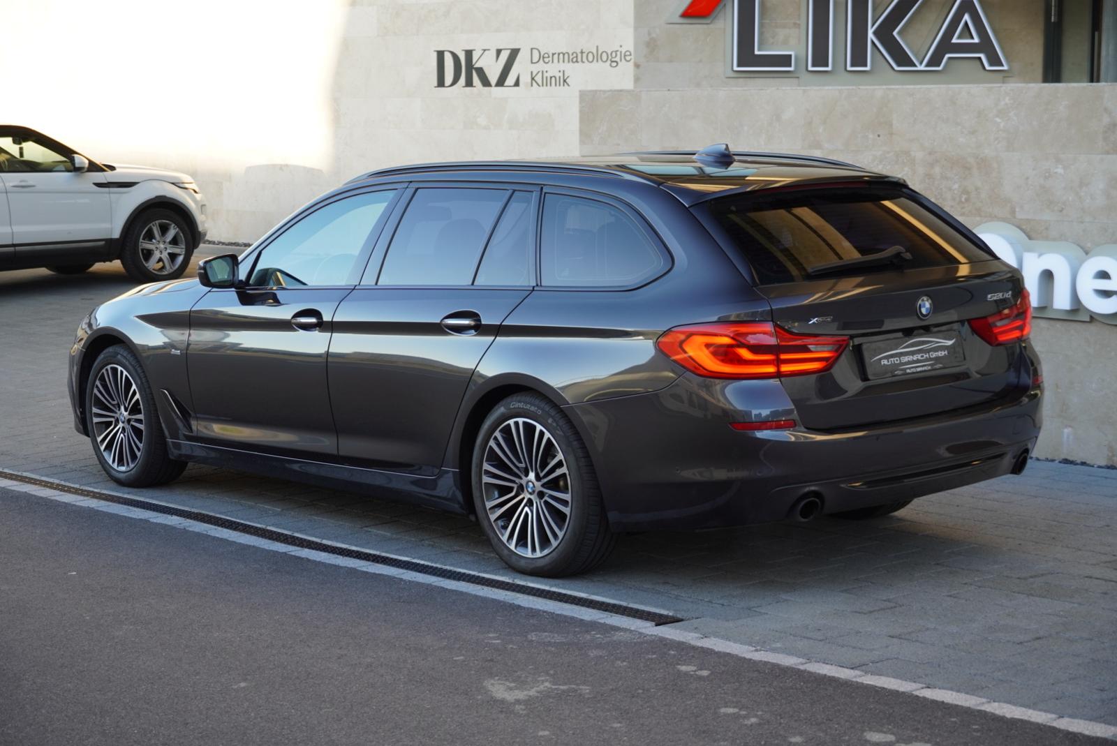 BMW 520d xDrive Touring Sport Line Steptronic-image-6