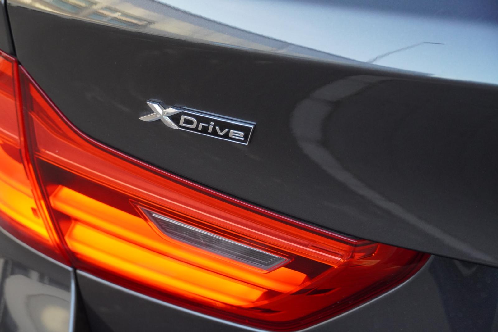 BMW 520d xDrive Touring Sport Line Steptronic-image-8
