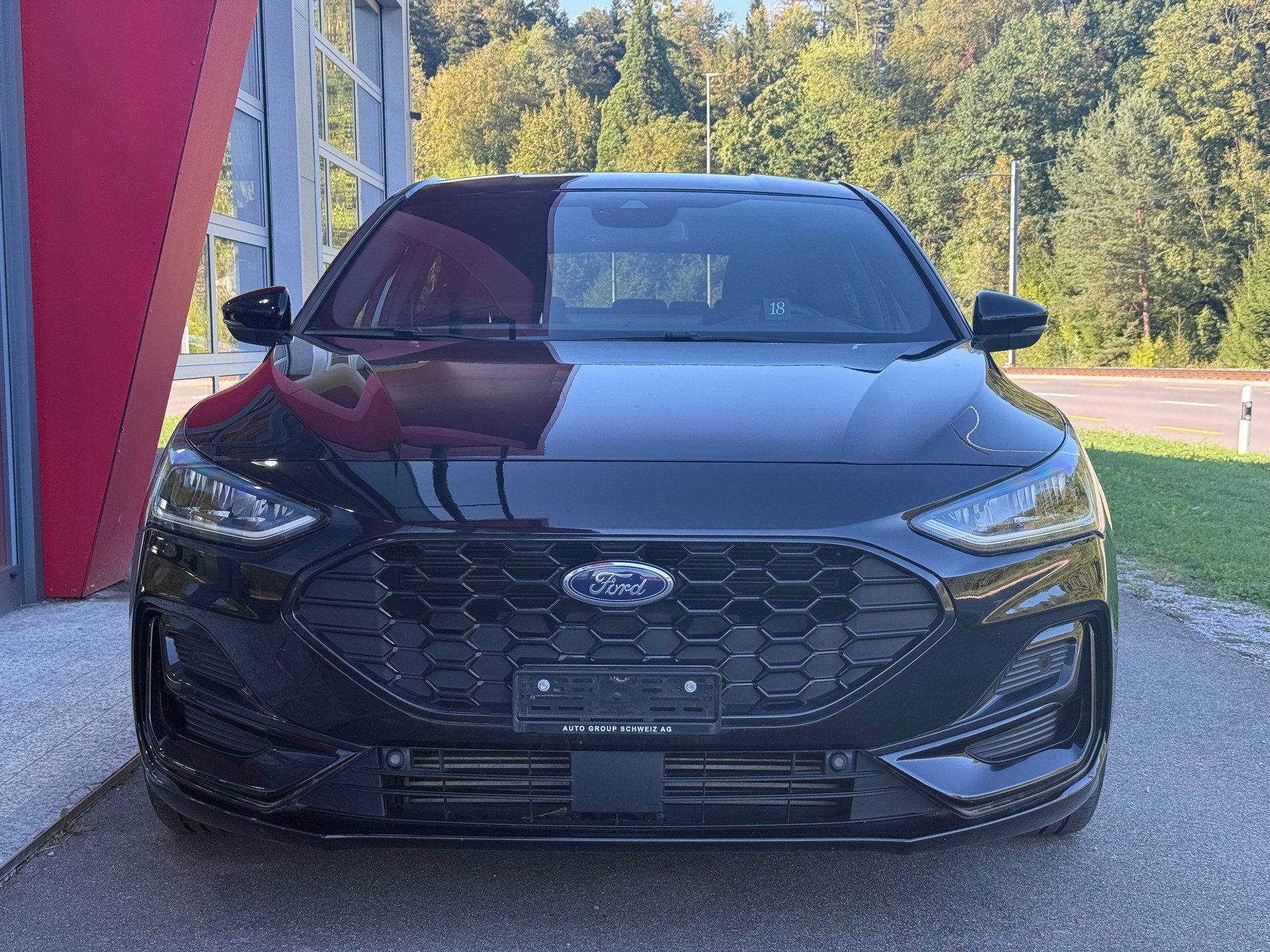 FORD Focus 1.0 MHEV ST-Line LEASING AB 253.37 CHF / MONAT-showroom-element-3
