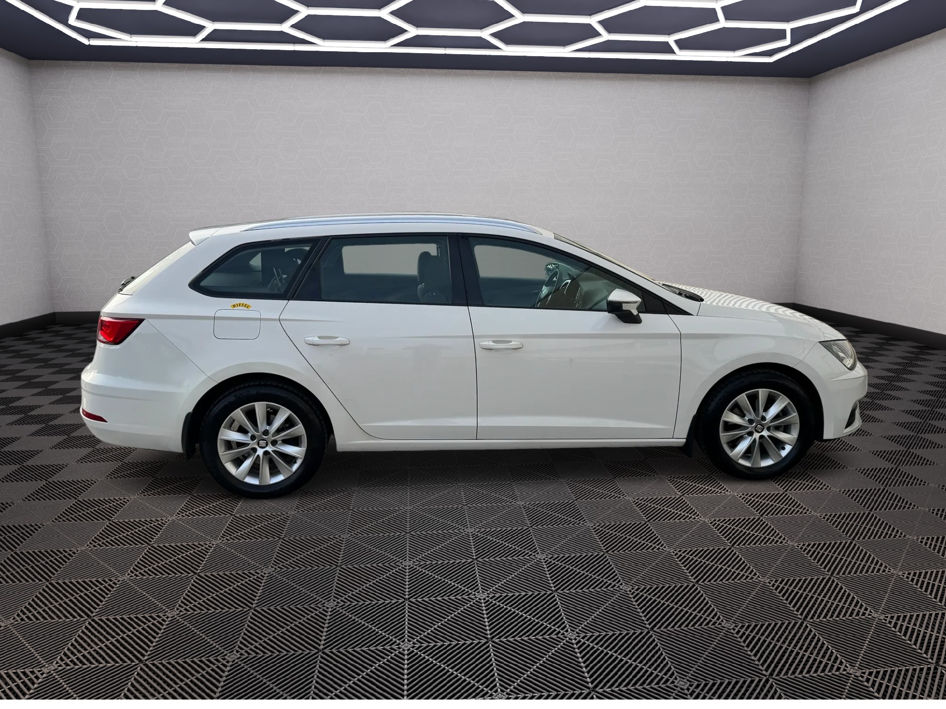 SEAT Leon ST 1.6 TDI CR Style 4Drive-image-6