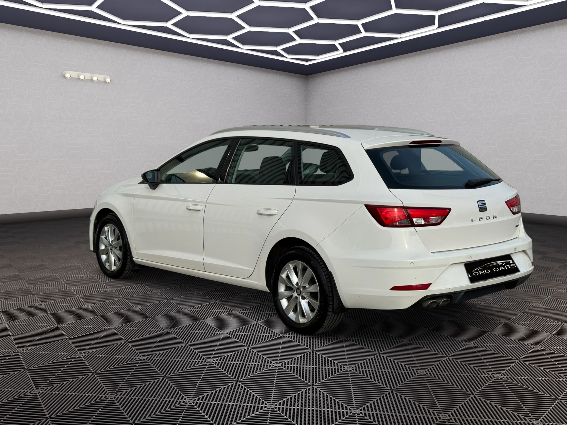 SEAT Leon ST 1.6 TDI CR Style 4Drive-image-4