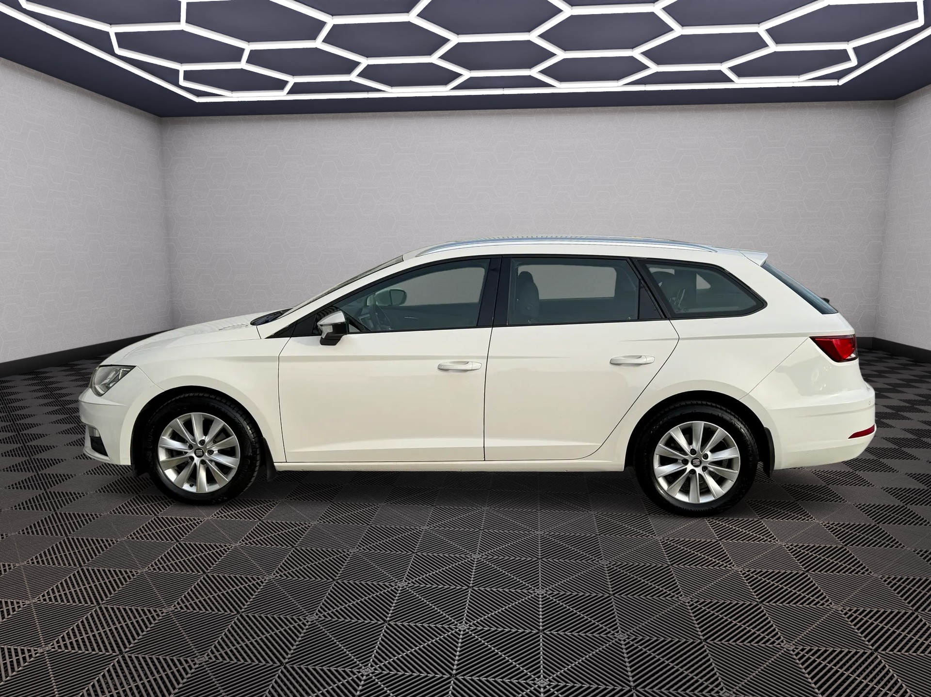 SEAT Leon ST 1.6 TDI CR Style 4Drive-image-7