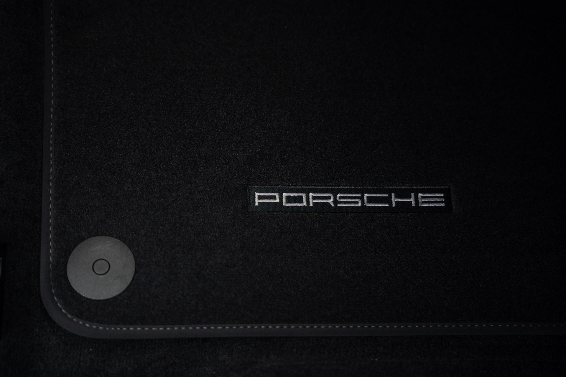 PORSCHE 911 Carrera 4 Cabriolet GTS PDK-image-12