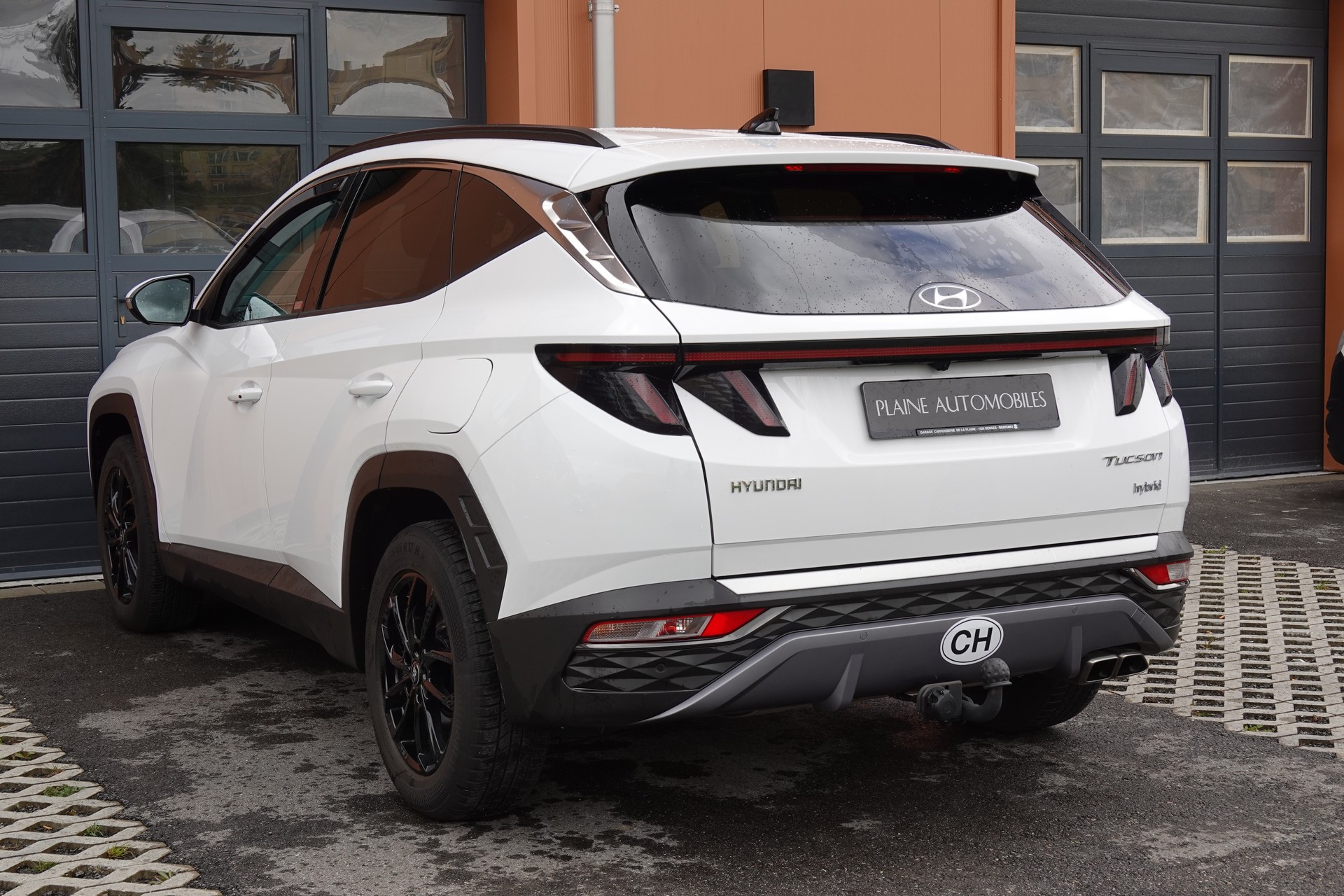 HYUNDAI Tucson 1.6 TGDI HEV Amplia 4WD - "CH Auto * 8 Roues * Caméra * Trempomat Adaptitif"-image-8