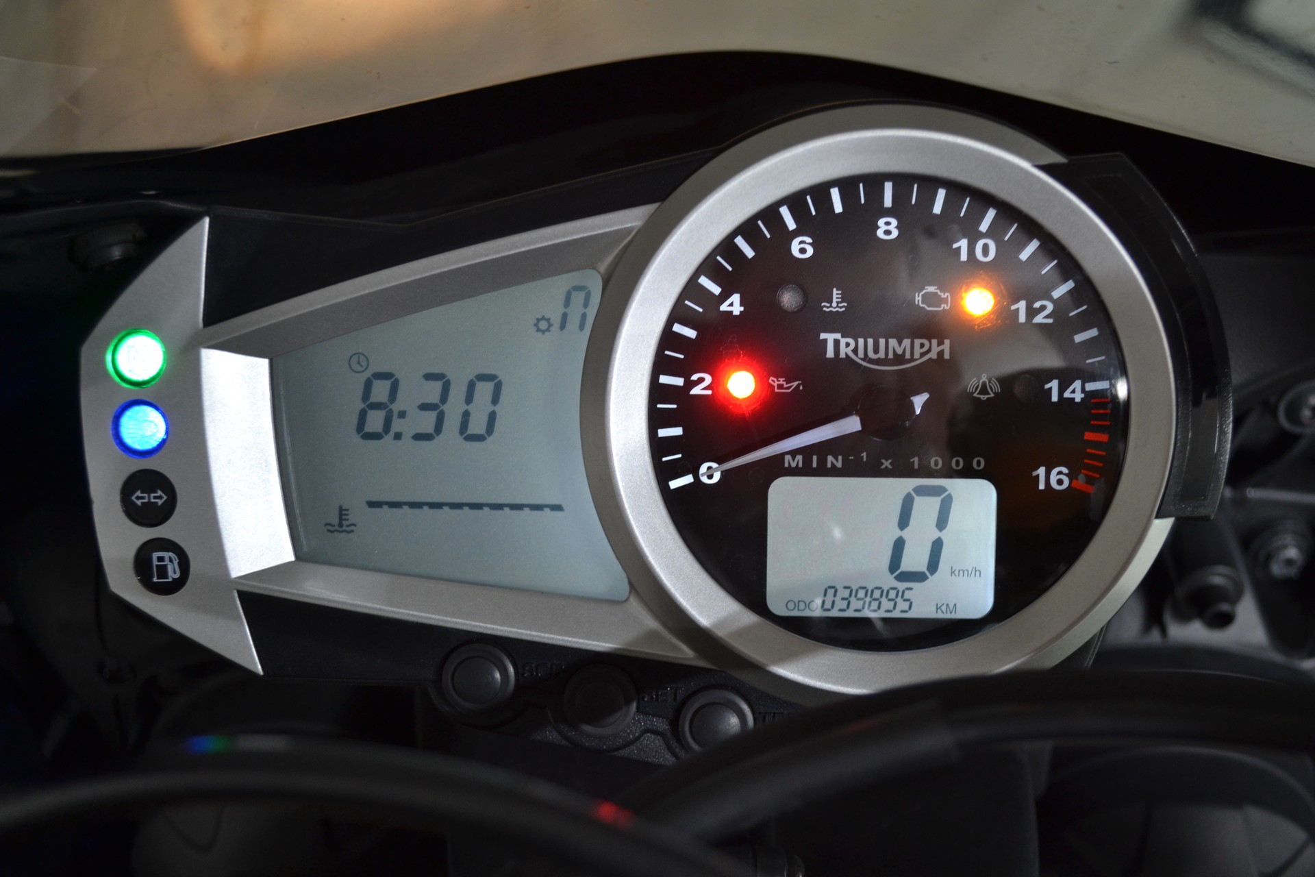 TRIUMPH Daytona 675-image-4