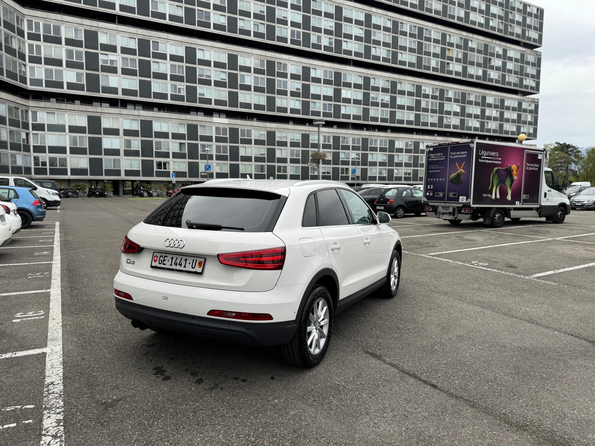 AUDI Q3 2.0 TFSI quattro S-tronic-image-7
