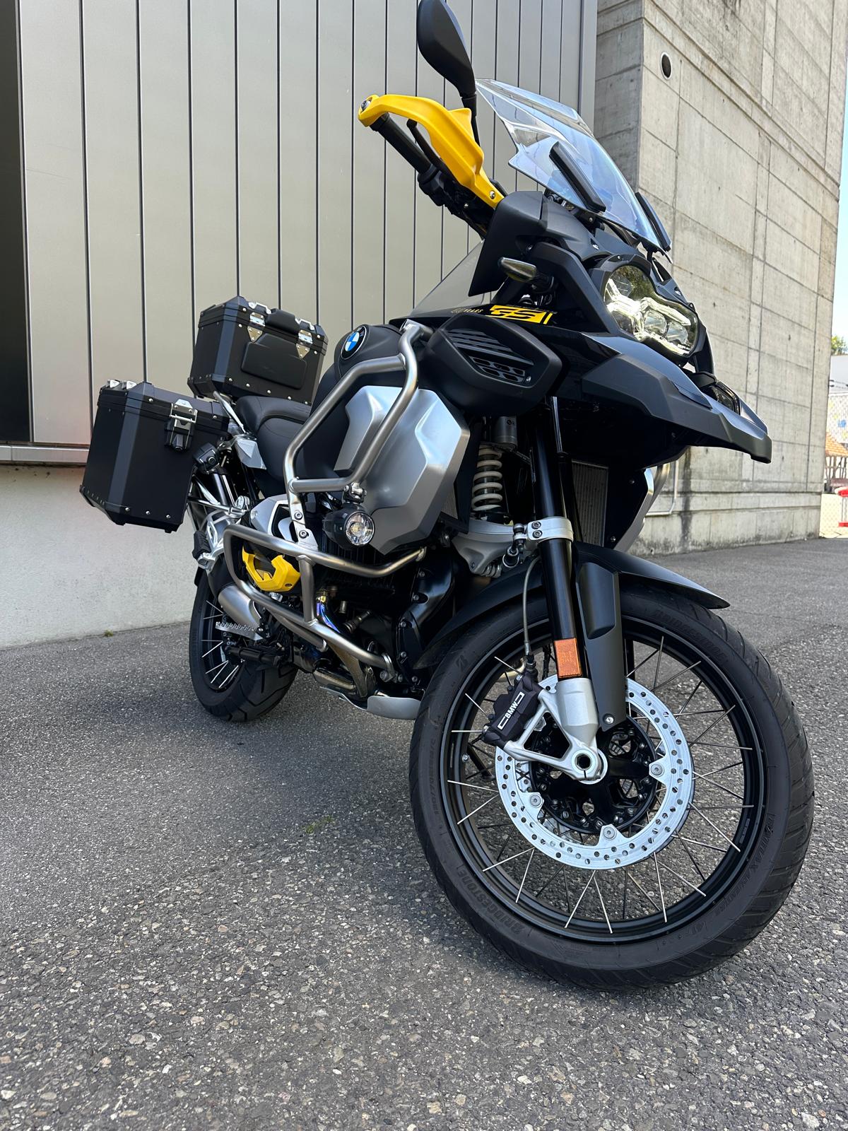 BMW R 1250 GS Adventure-image-1