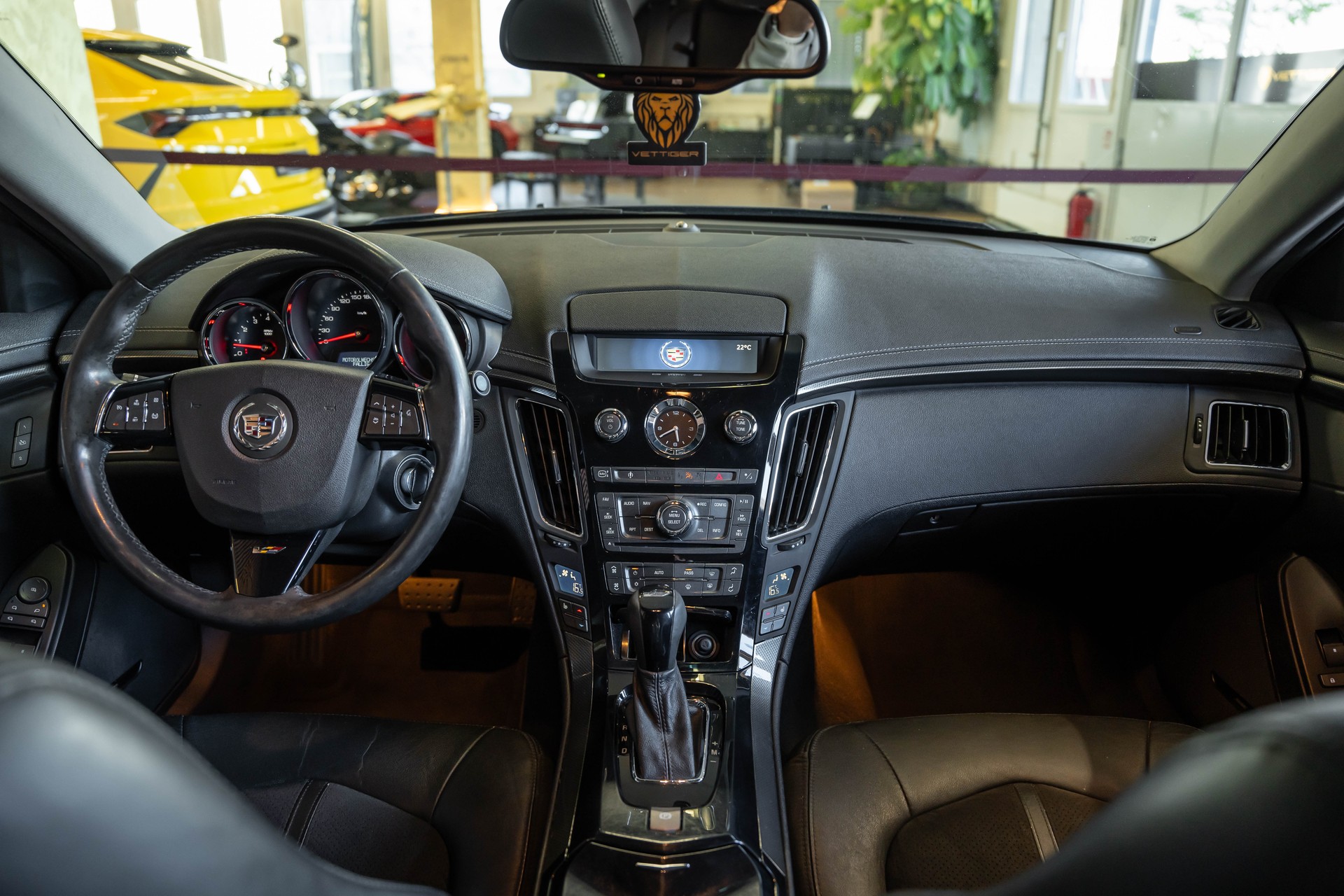 CADILLAC CTS-V Sedan 6.2 V8 SC Automatic-image-10
