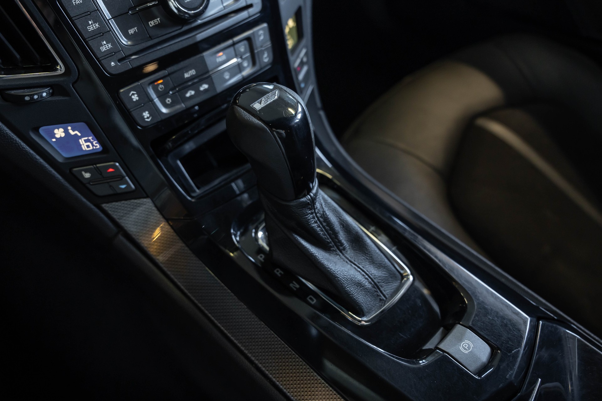 CADILLAC CTS-V Sedan 6.2 V8 SC Automatic-image-28