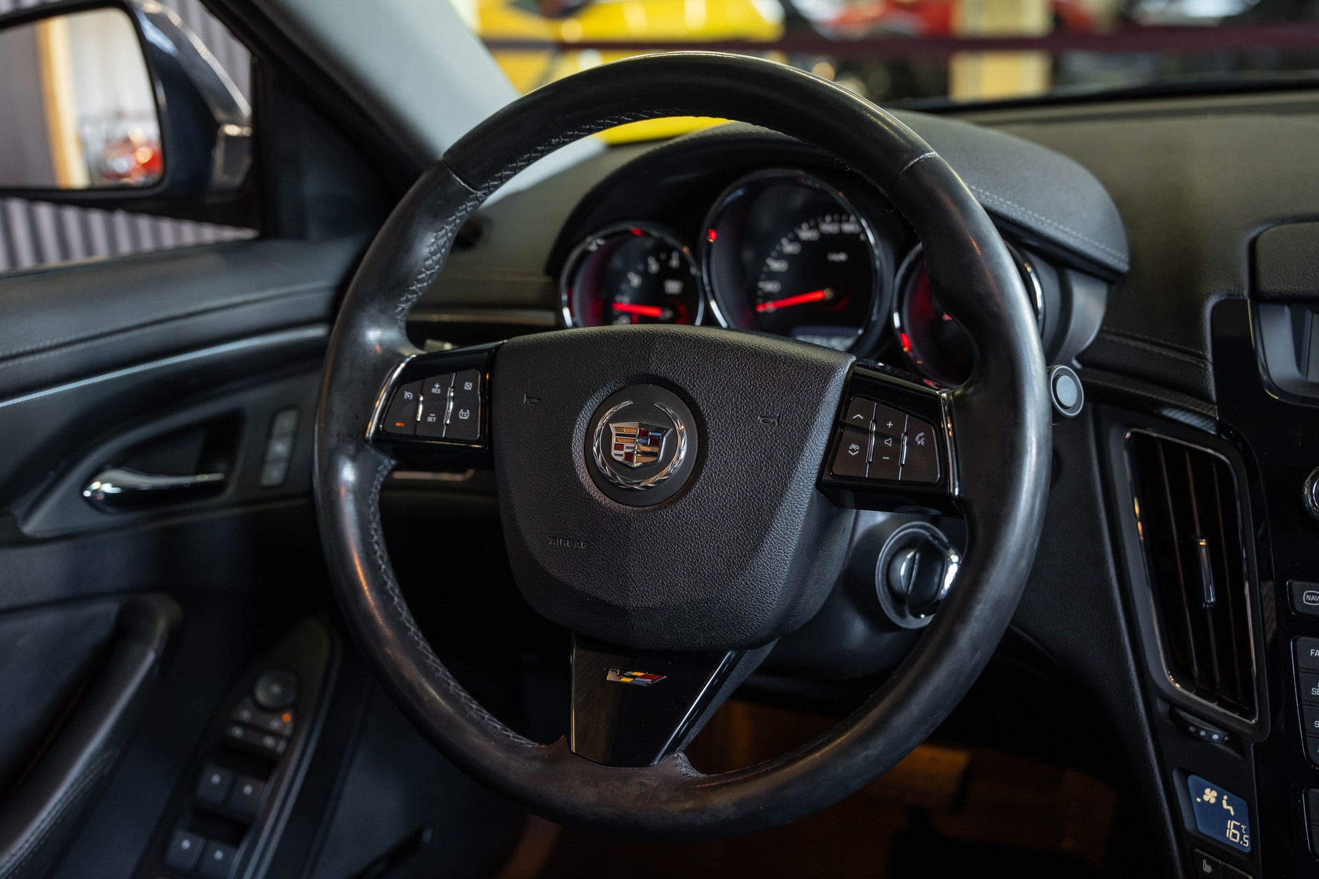CADILLAC CTS-V Sedan 6.2 V8 SC Automatic-image-27