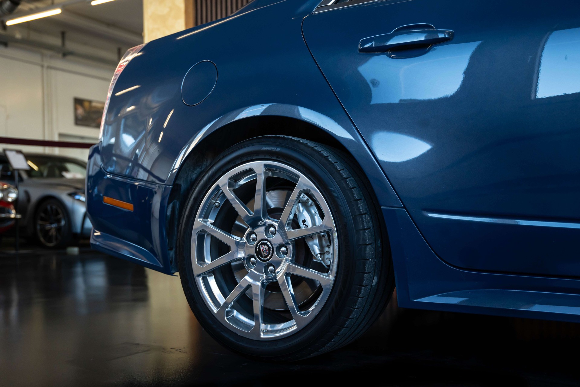 CADILLAC CTS-V Sedan 6.2 V8 SC Automatic-image-9