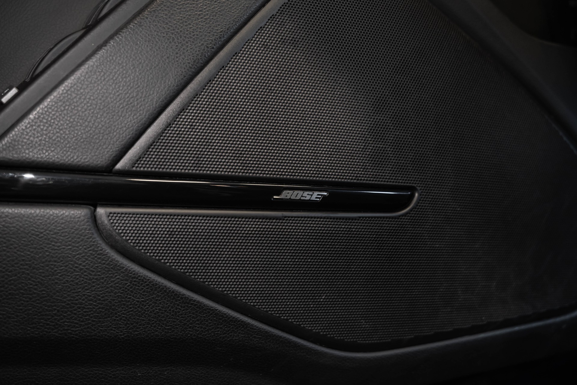 CADILLAC CTS-V Sedan 6.2 V8 SC Automatic-image-22