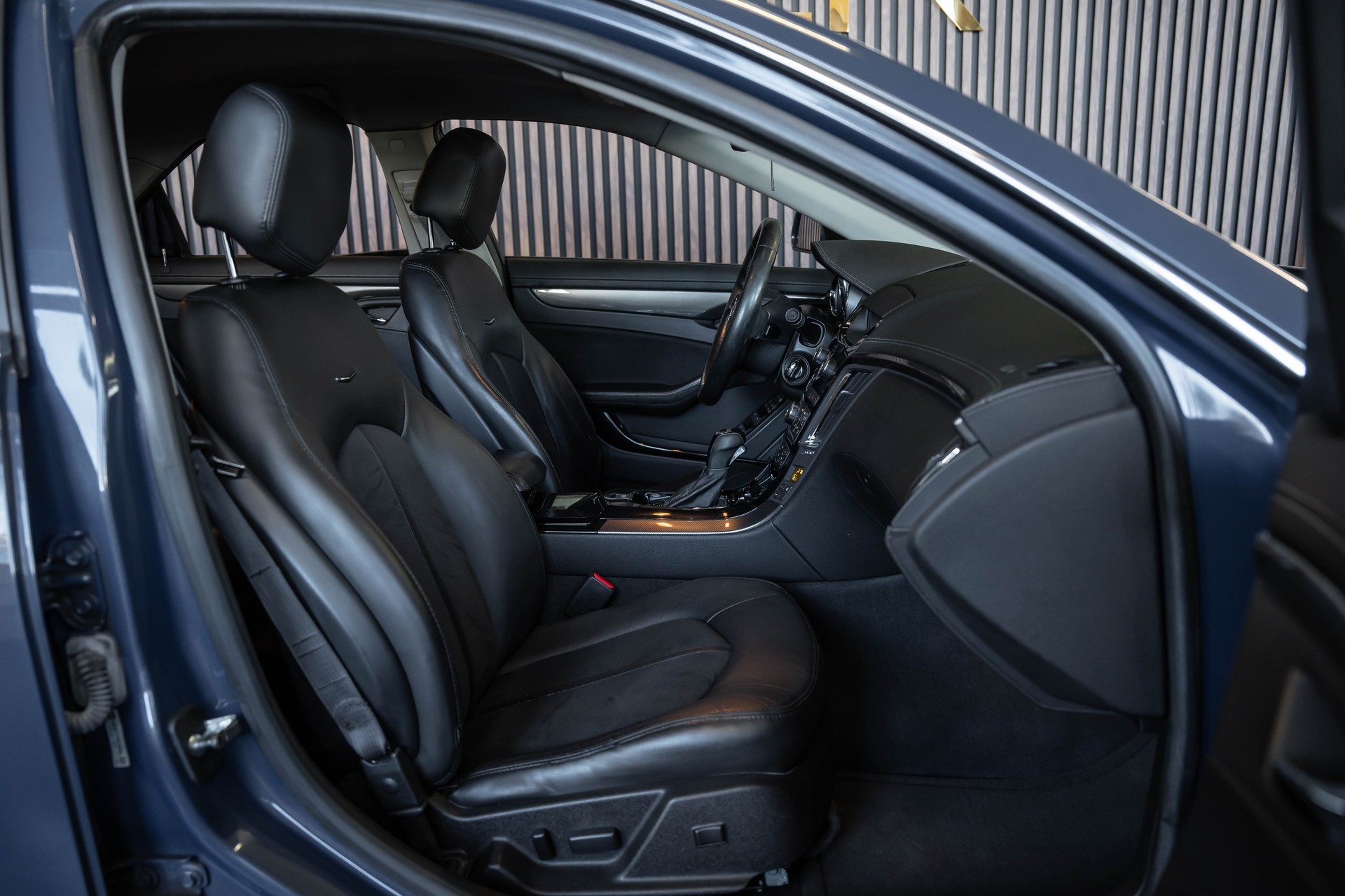 CADILLAC CTS-V Sedan 6.2 V8 SC Automatic-image-14