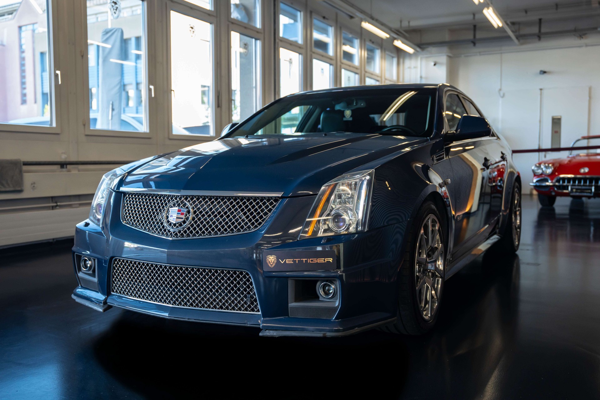 CADILLAC CTS-V Sedan 6.2 V8 SC Automatic-showroom-element-2