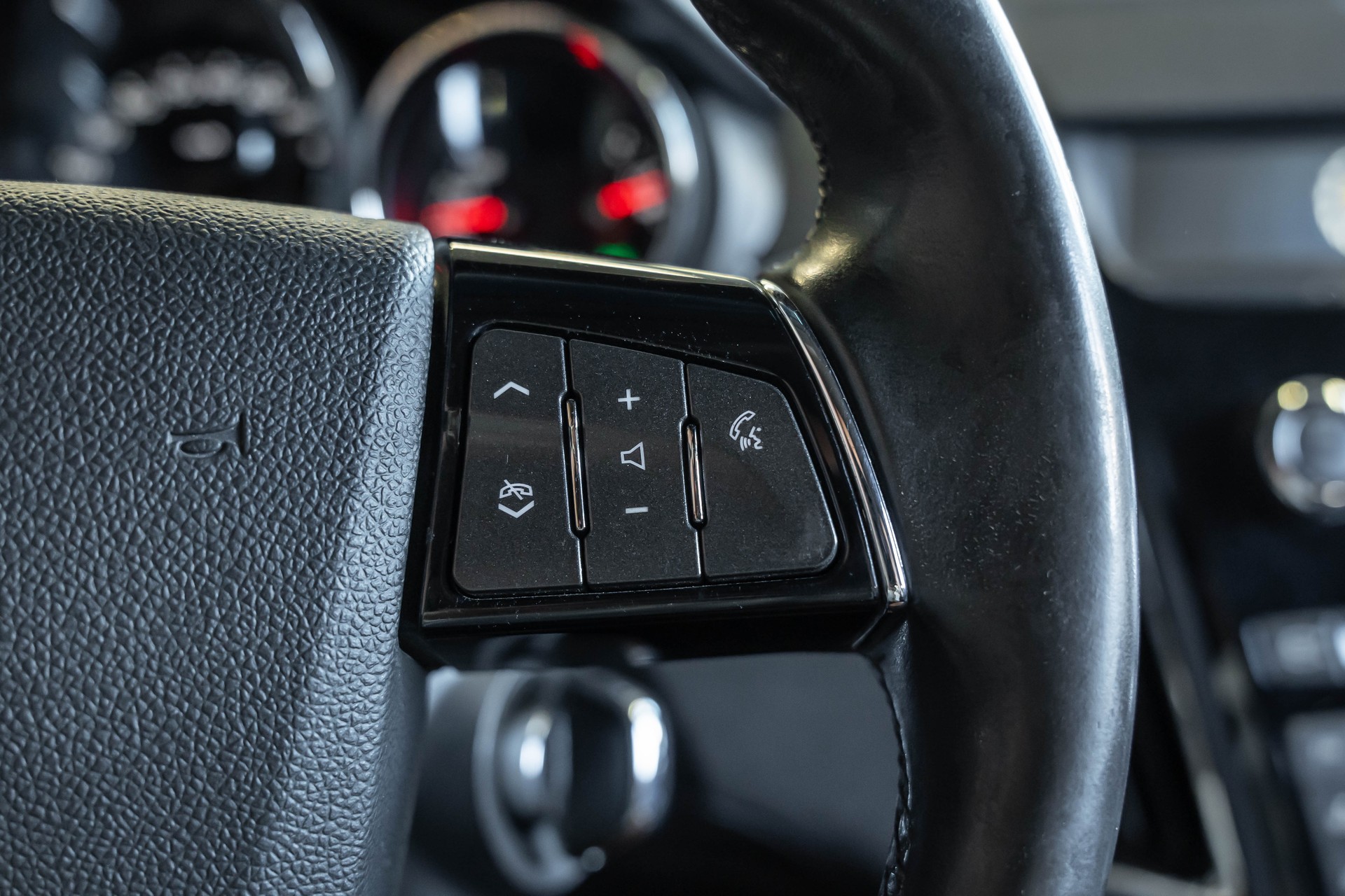 CADILLAC CTS-V Sedan 6.2 V8 SC Automatic-image-25