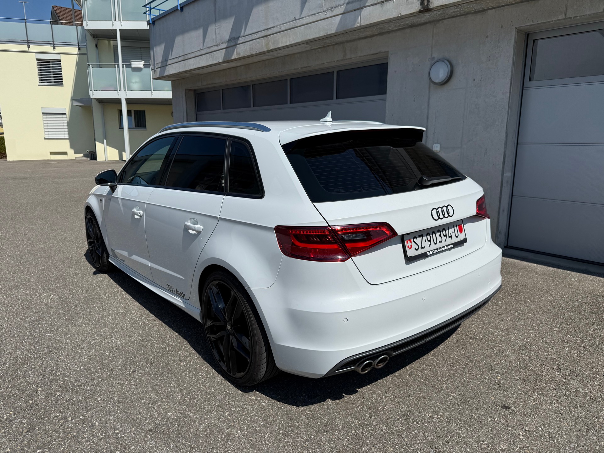 AUDI A3 Sportback 2.0 TDI Ambition quattro S-tronic S-Line-image-5