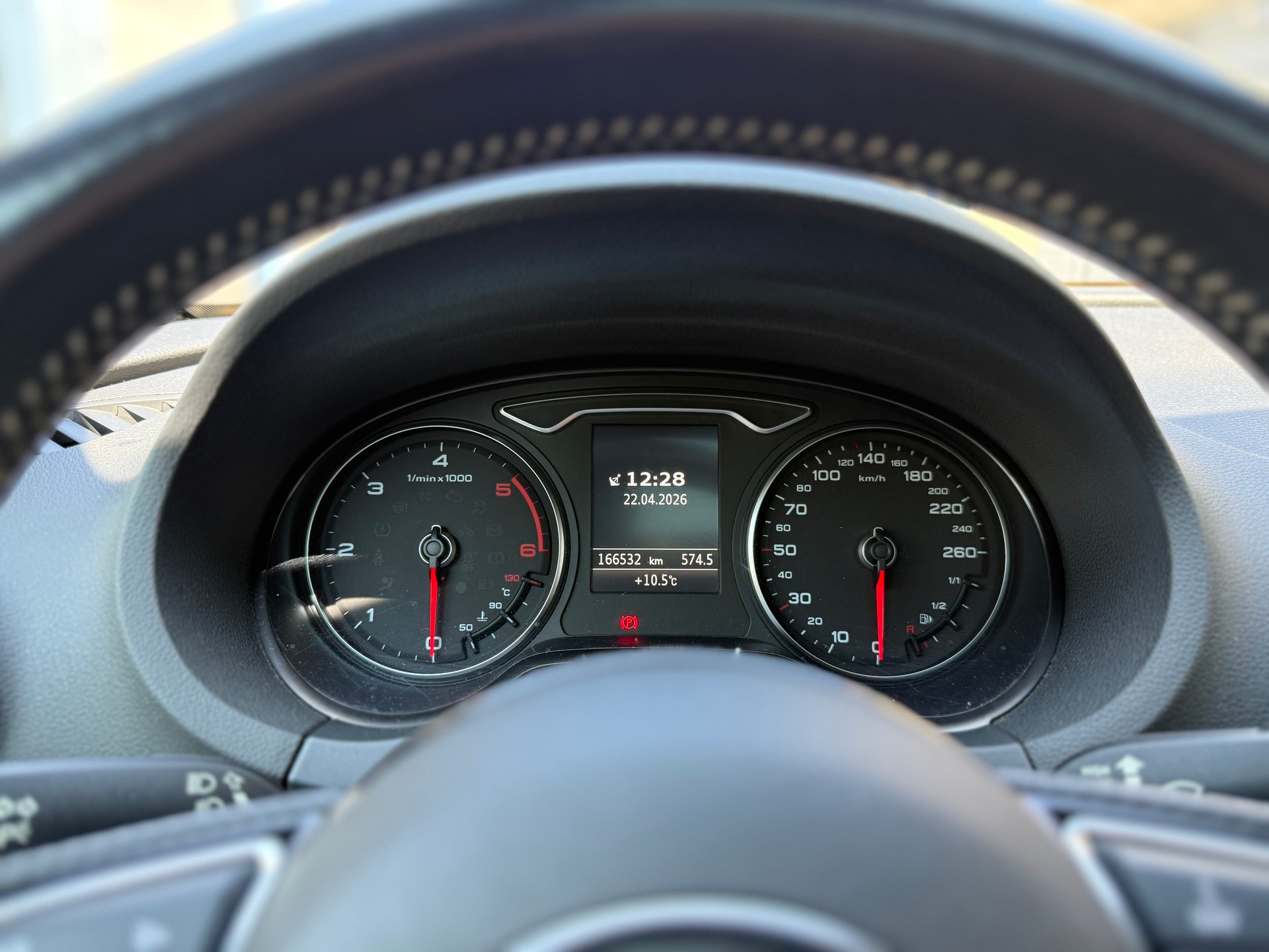 AUDI A3 Sportback 2.0 TDI Ambition quattro S-tronic S-Line-image-14