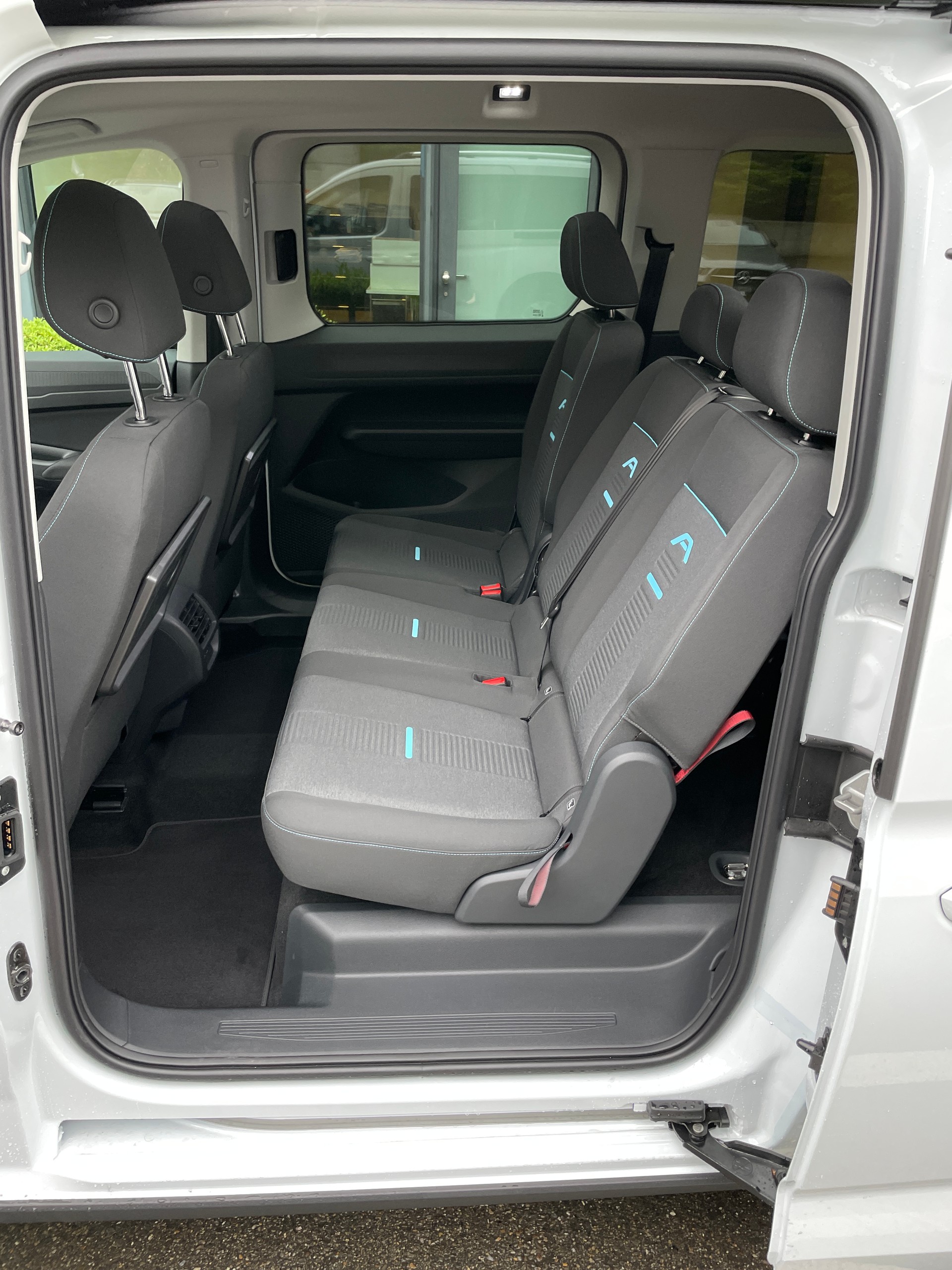 FORD Grand Tourneo Connect Active, ALLRAD, 7-Sitze-image-12