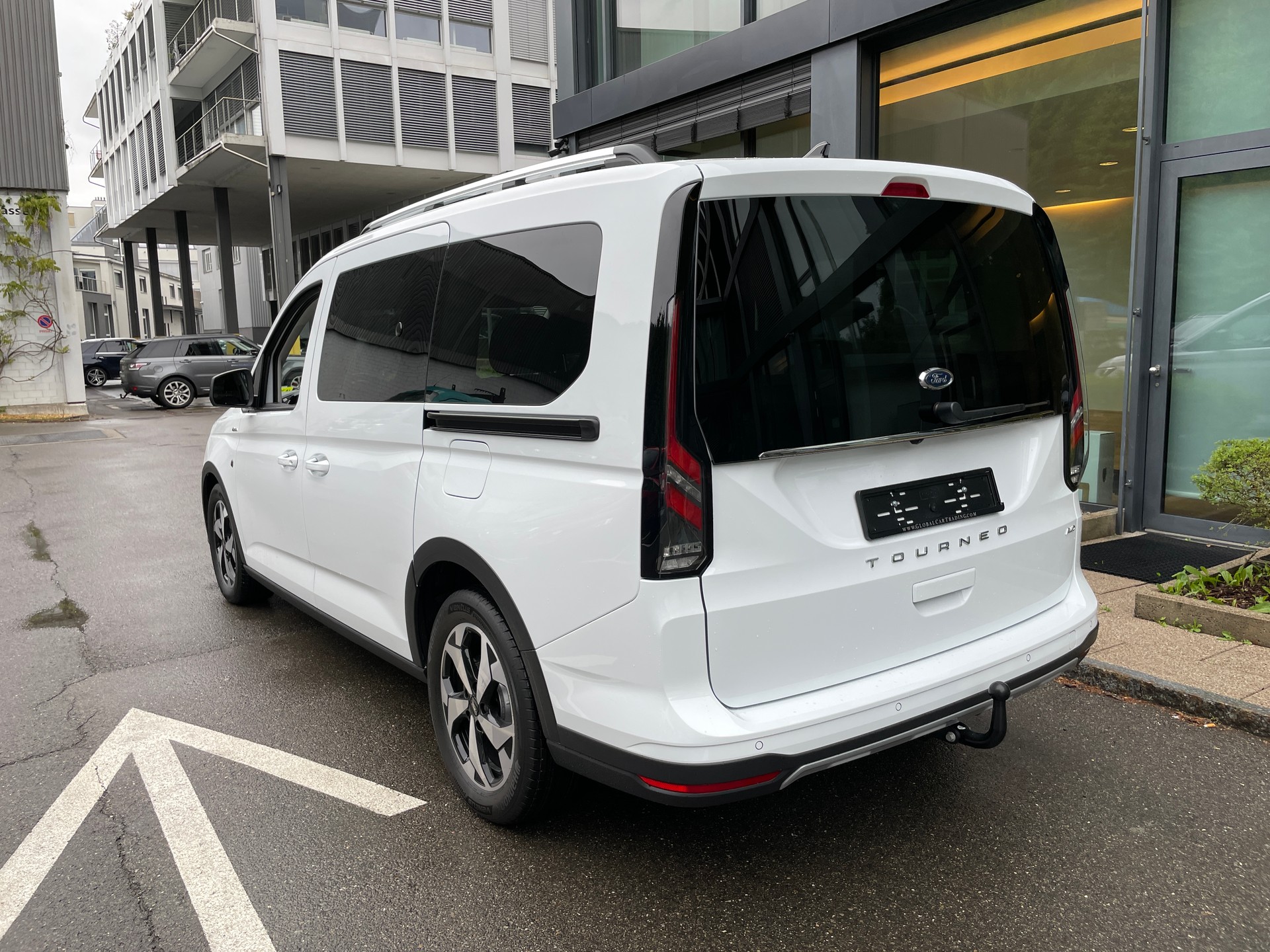 FORD Grand Tourneo Connect Active, ALLRAD, 7-Sitze-showroom-element-2