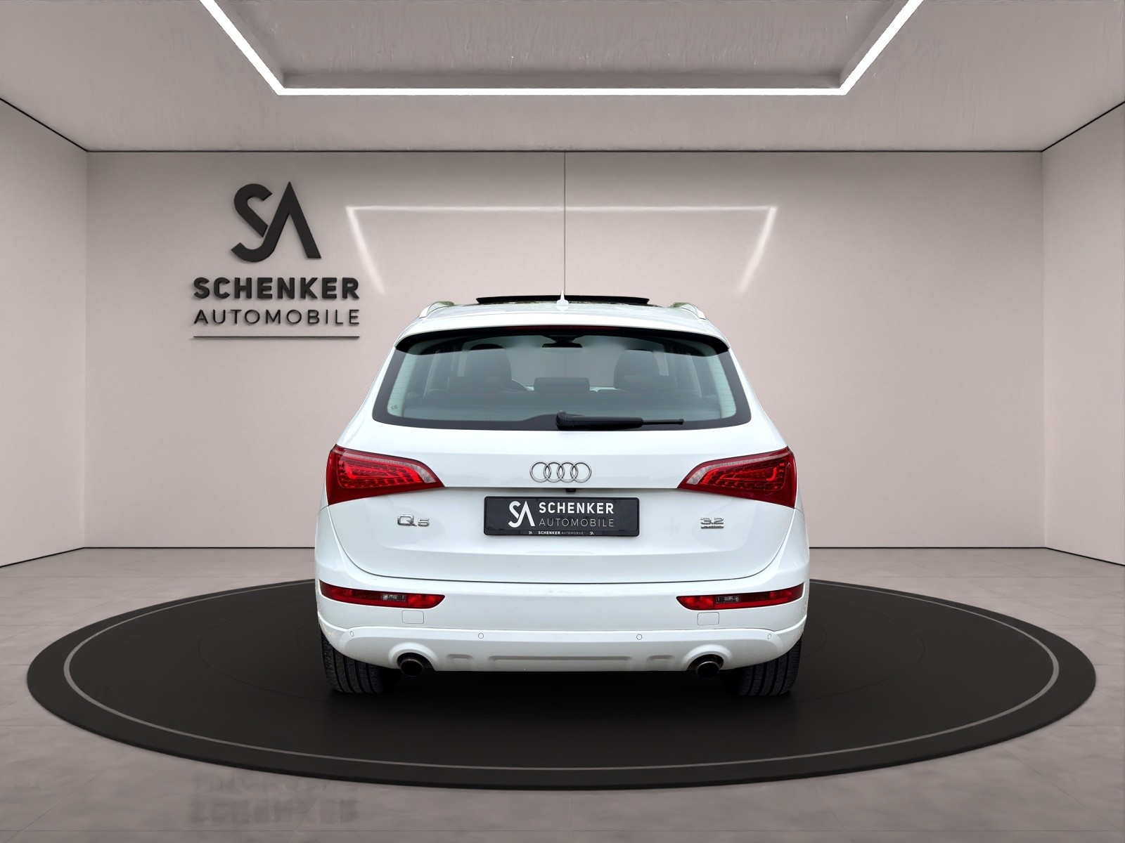 AUDI Q5 3.2 FSI quattro S-tronic-showroom-element-3