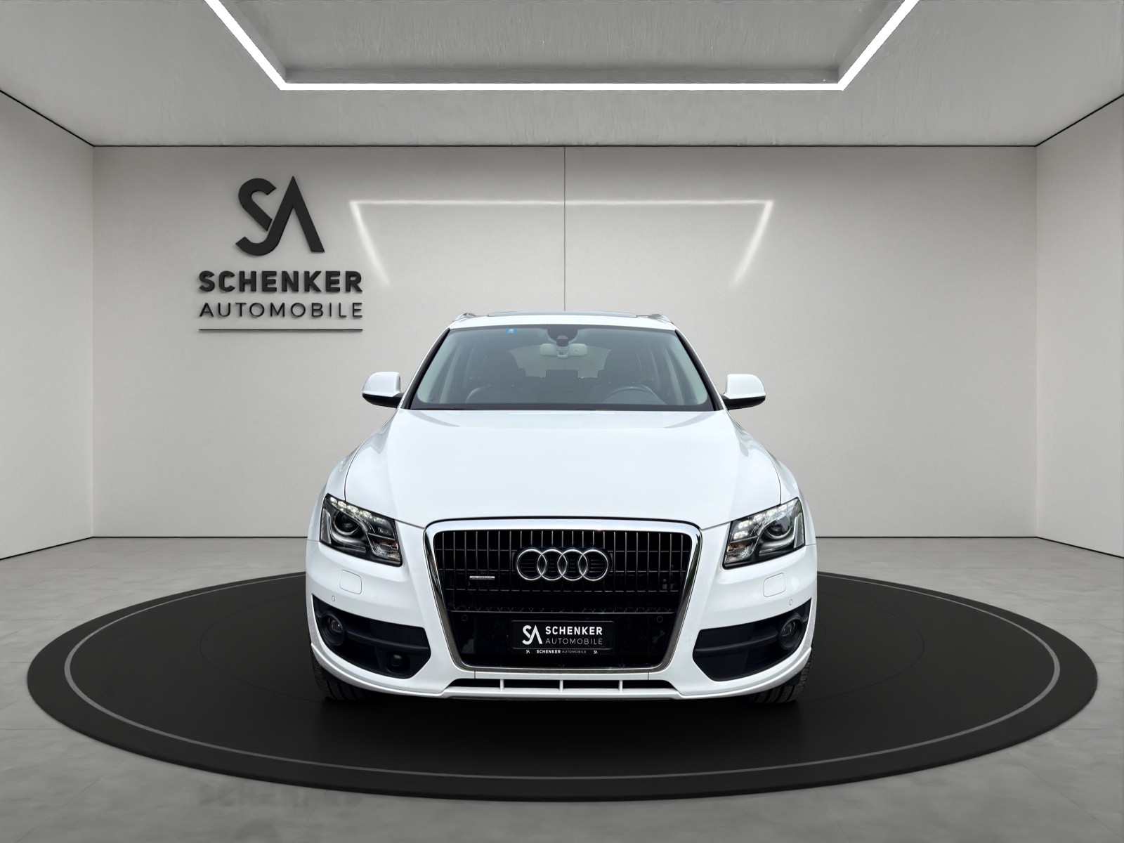 AUDI Q5 3.2 FSI quattro S-tronic-image-7
