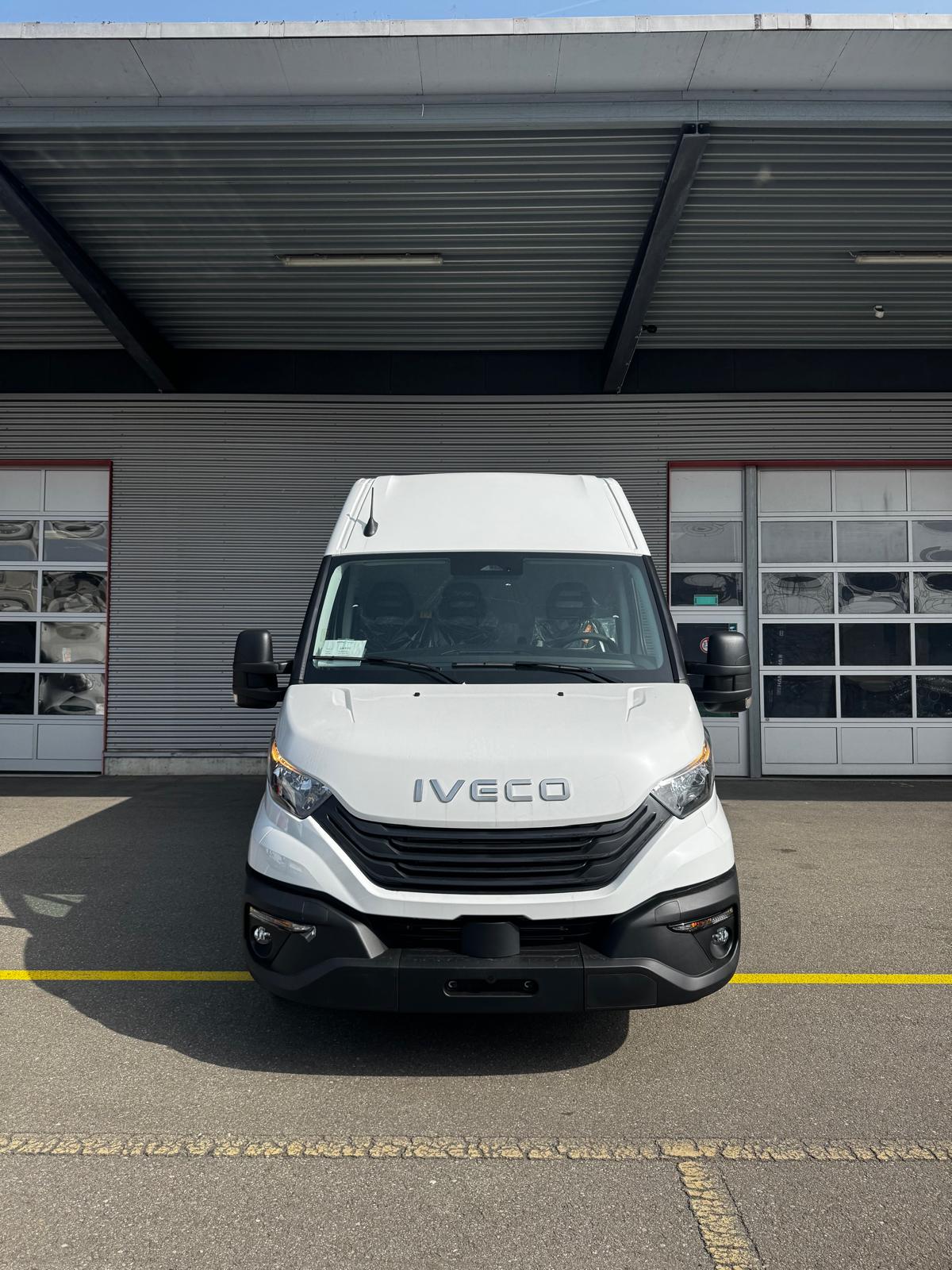IVECO 35S16B A8 3520 VAN-image-6