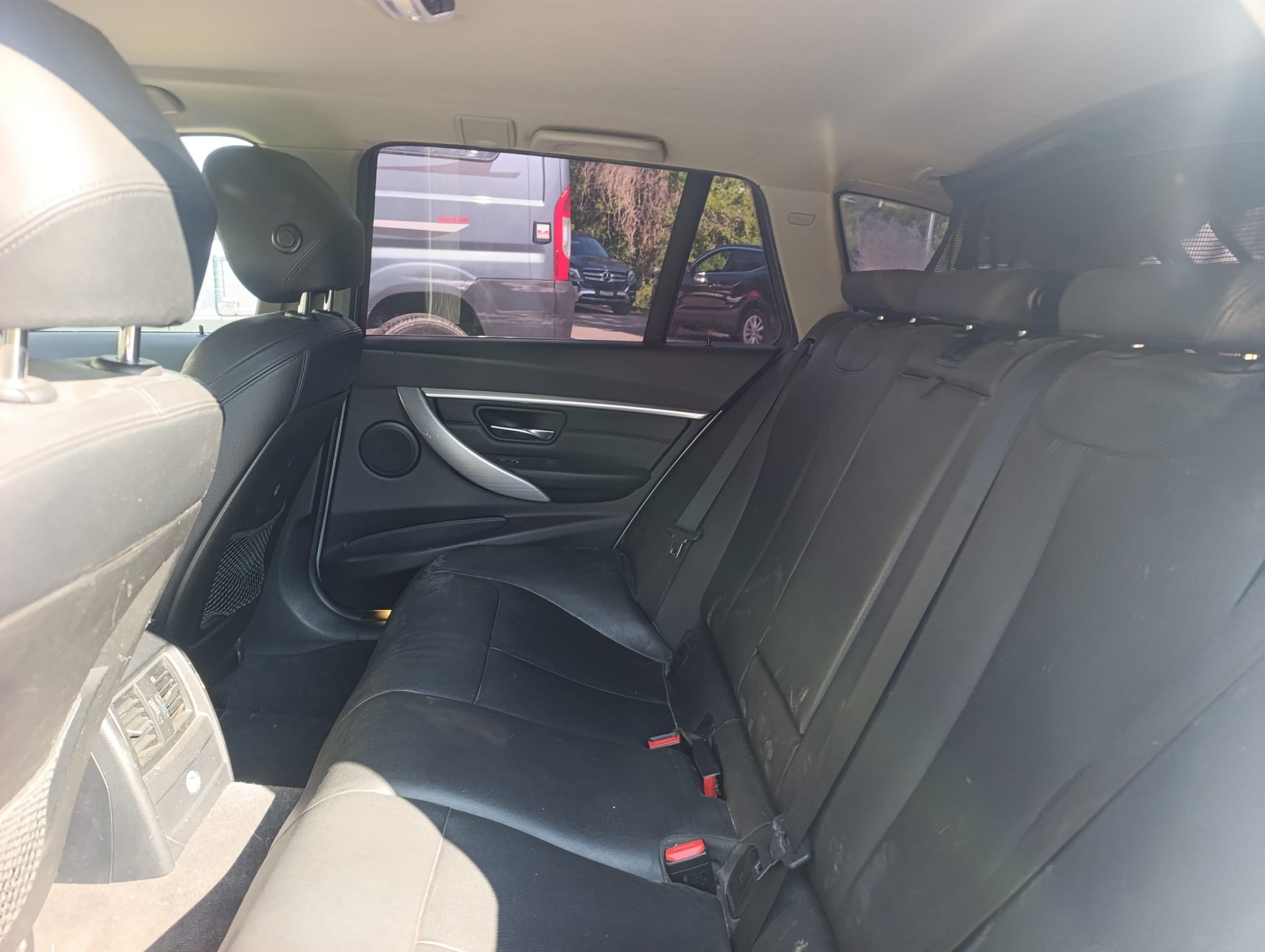 BMW 320d xDrive Touring Steptronic-image-6