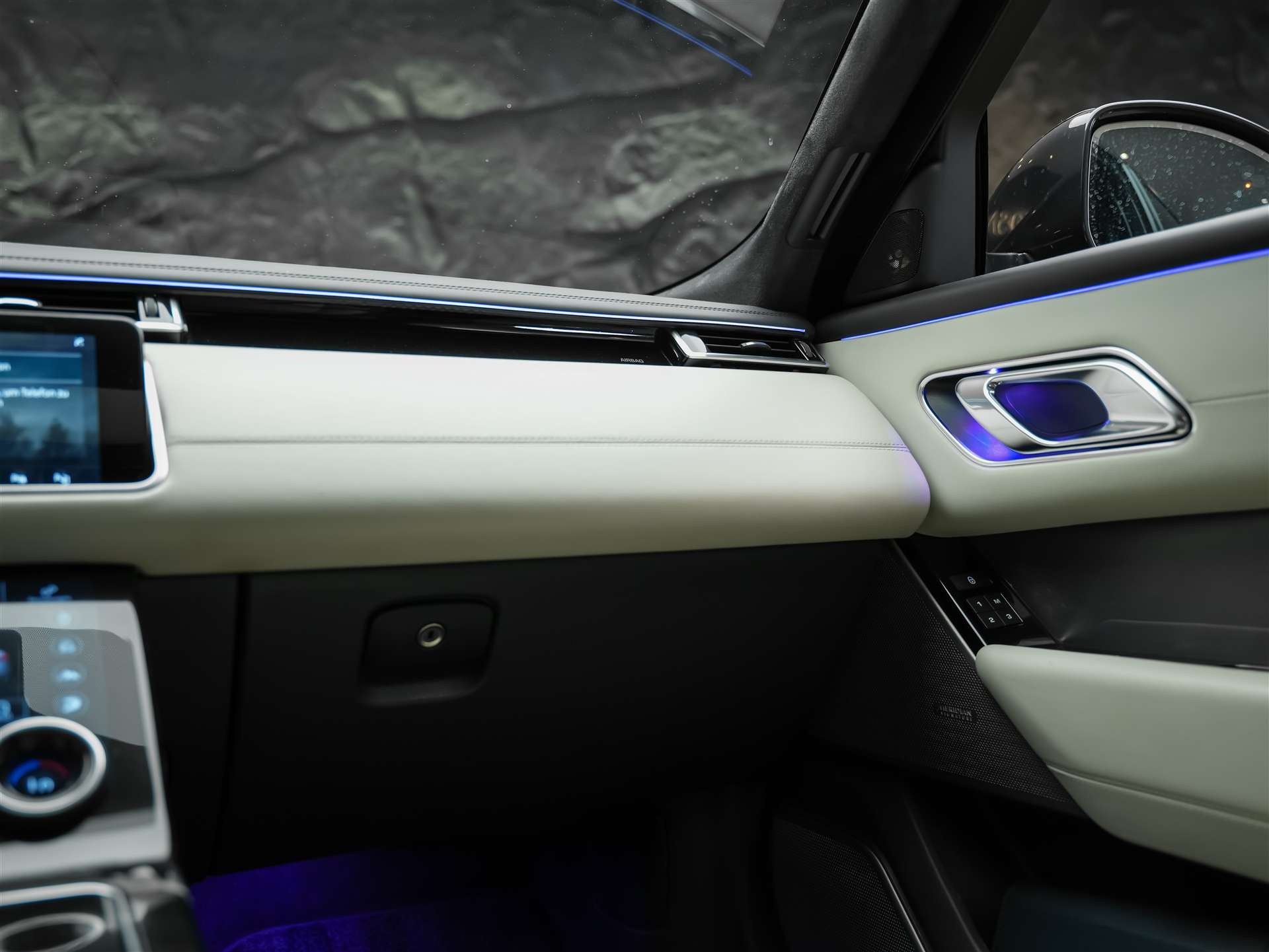 LAND ROVER Range Rover Velar R-Dynamic P 380 HSE *First Edition*Massage*Panorama*360°Kamera*Sitzbelüftung*-image-23