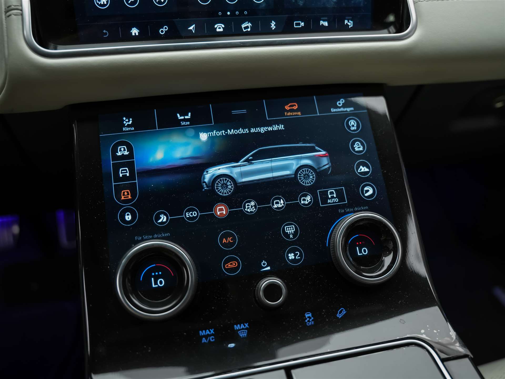 LAND ROVER Range Rover Velar 3.0 V6 R-Dynamic HSE *First Edition*Massage*Panorama*360°Kamera*Sitzbelüftung*-image-34