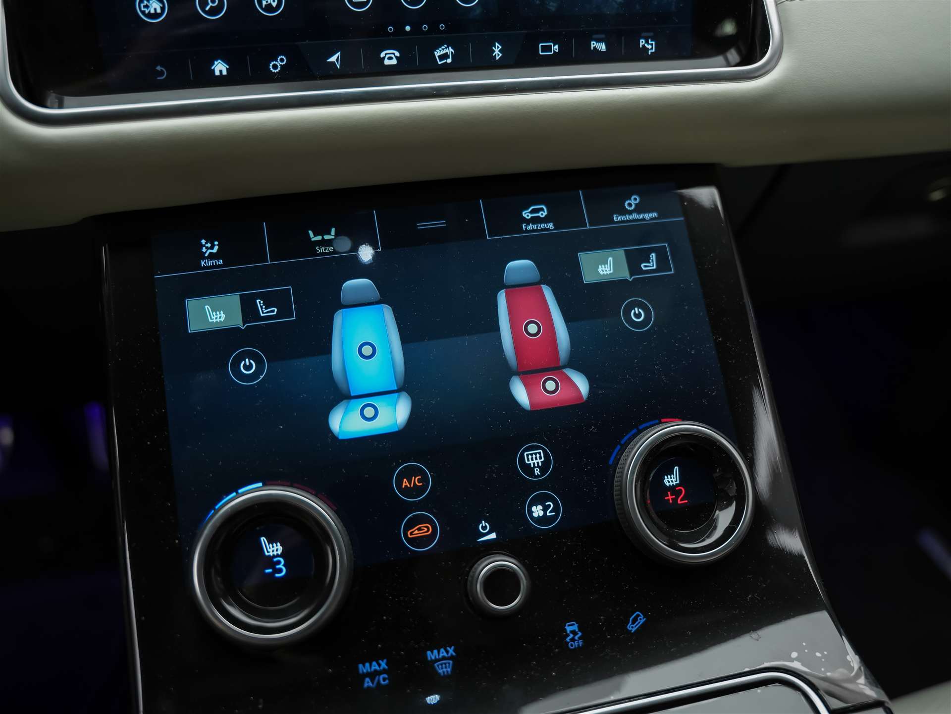 LAND ROVER Range Rover Velar 3.0 V6 R-Dynamic HSE *First Edition*Massage*Panorama*360°Kamera*Sitzbelüftung*-image-32