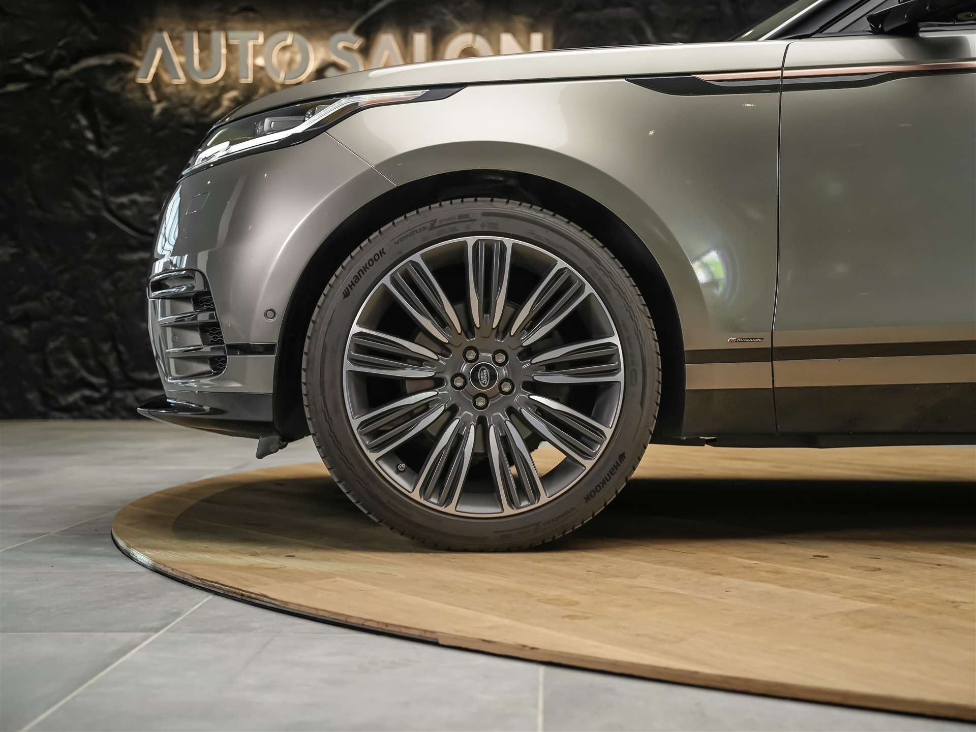 LAND ROVER Range Rover Velar 3.0 V6 R-Dynamic HSE *First Edition*Massage*Panorama*360°Kamera*Sitzbelüftung*-image-18