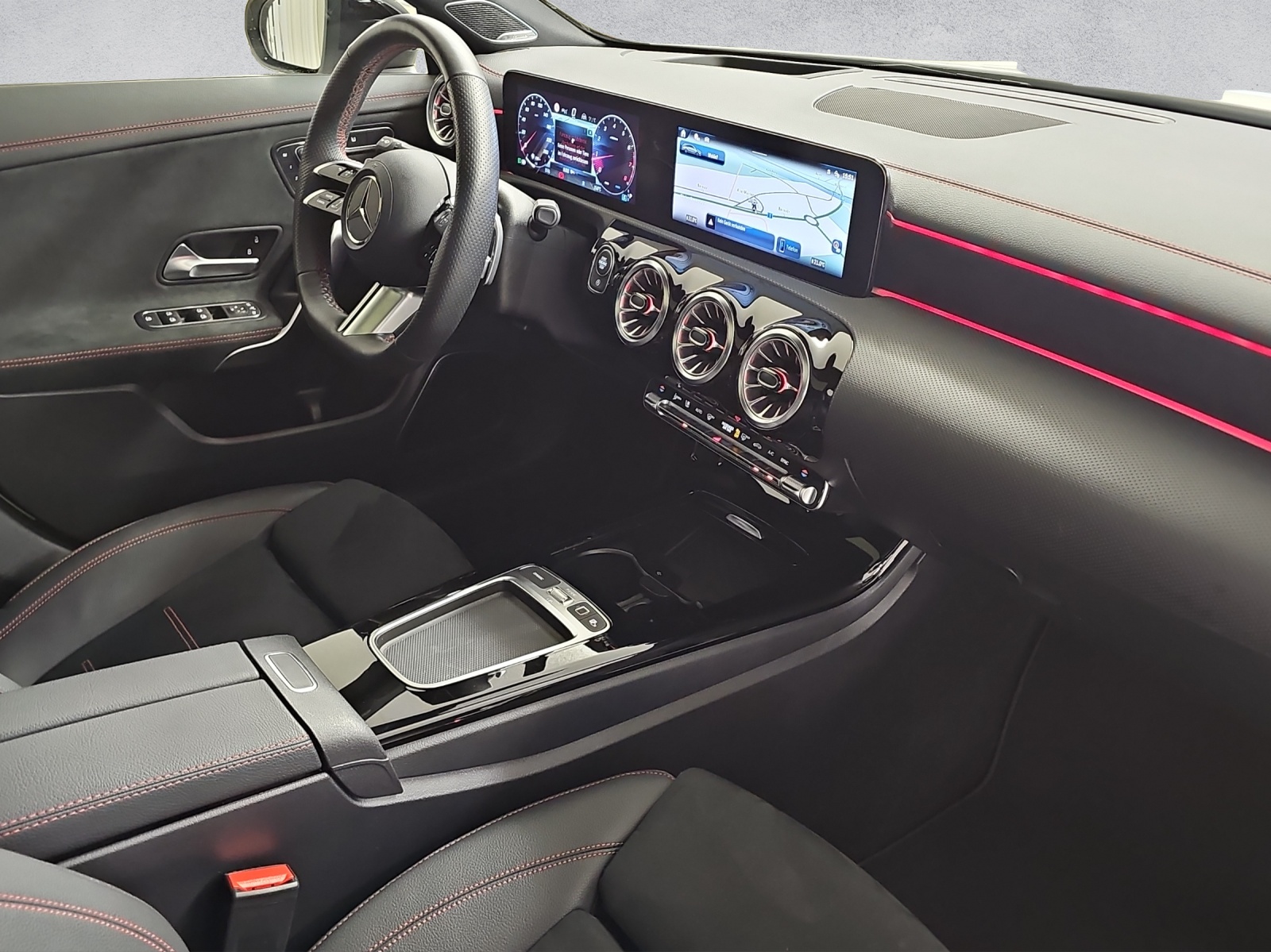 MERCEDES-BENZ CLA 250 Shooting Brake 4Matic 8G-DCT-image-9
