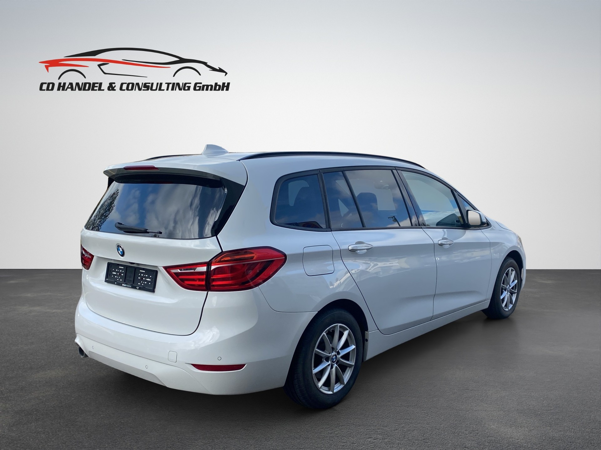 BMW 216d Gran Tourer DKG Luxury Line-image-3