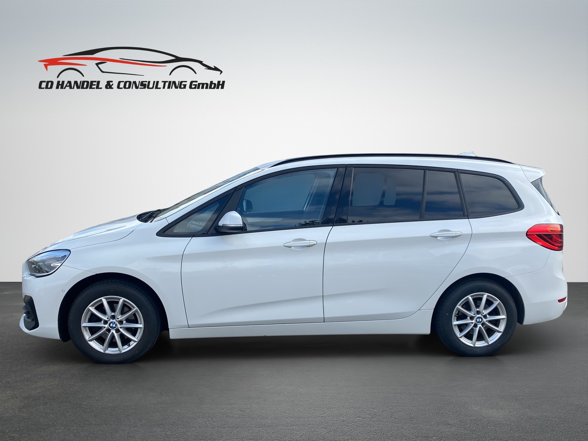 BMW 216d Gran Tourer DKG Luxury Line-image-4