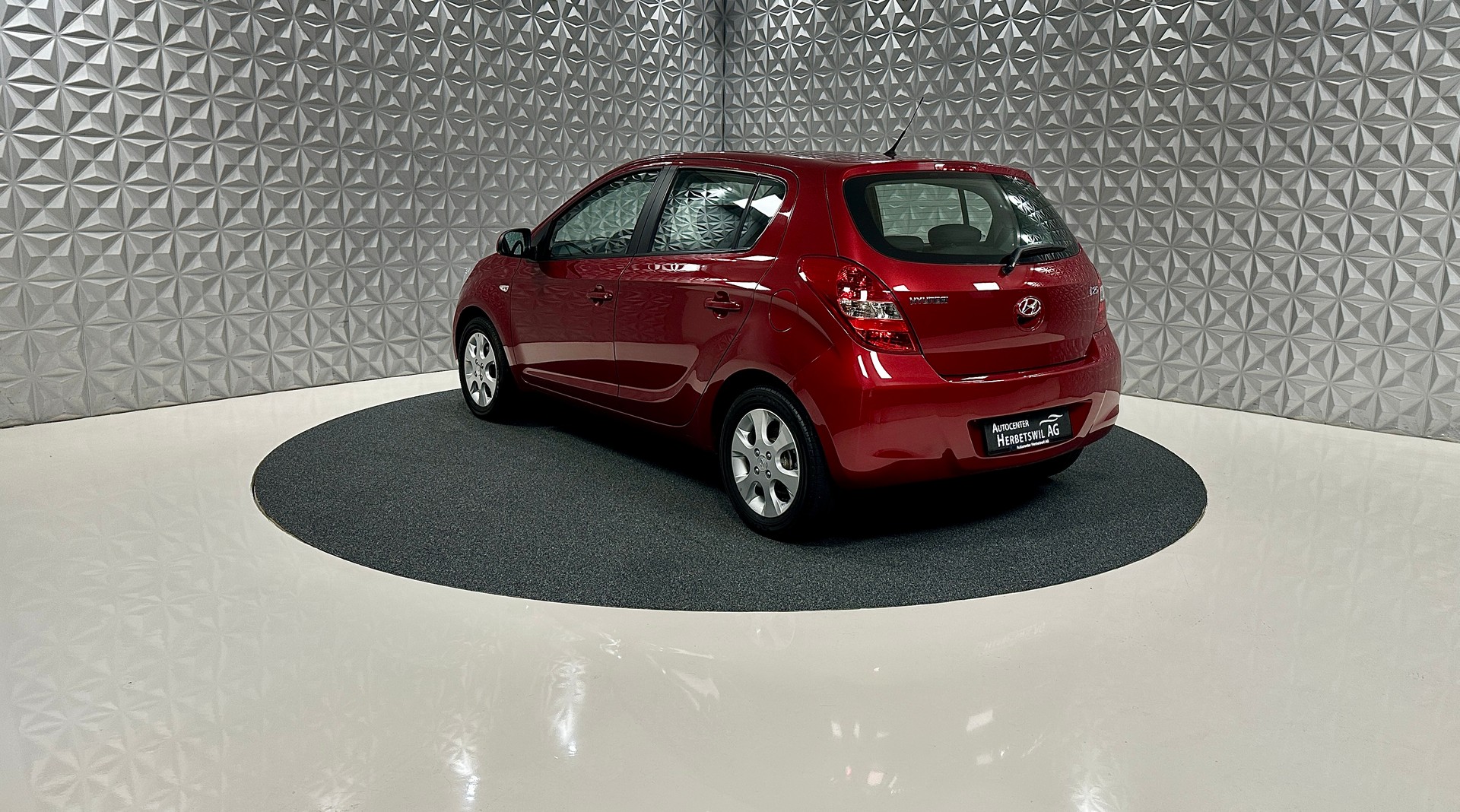 HYUNDAI i20 1.4 Style-image-6
