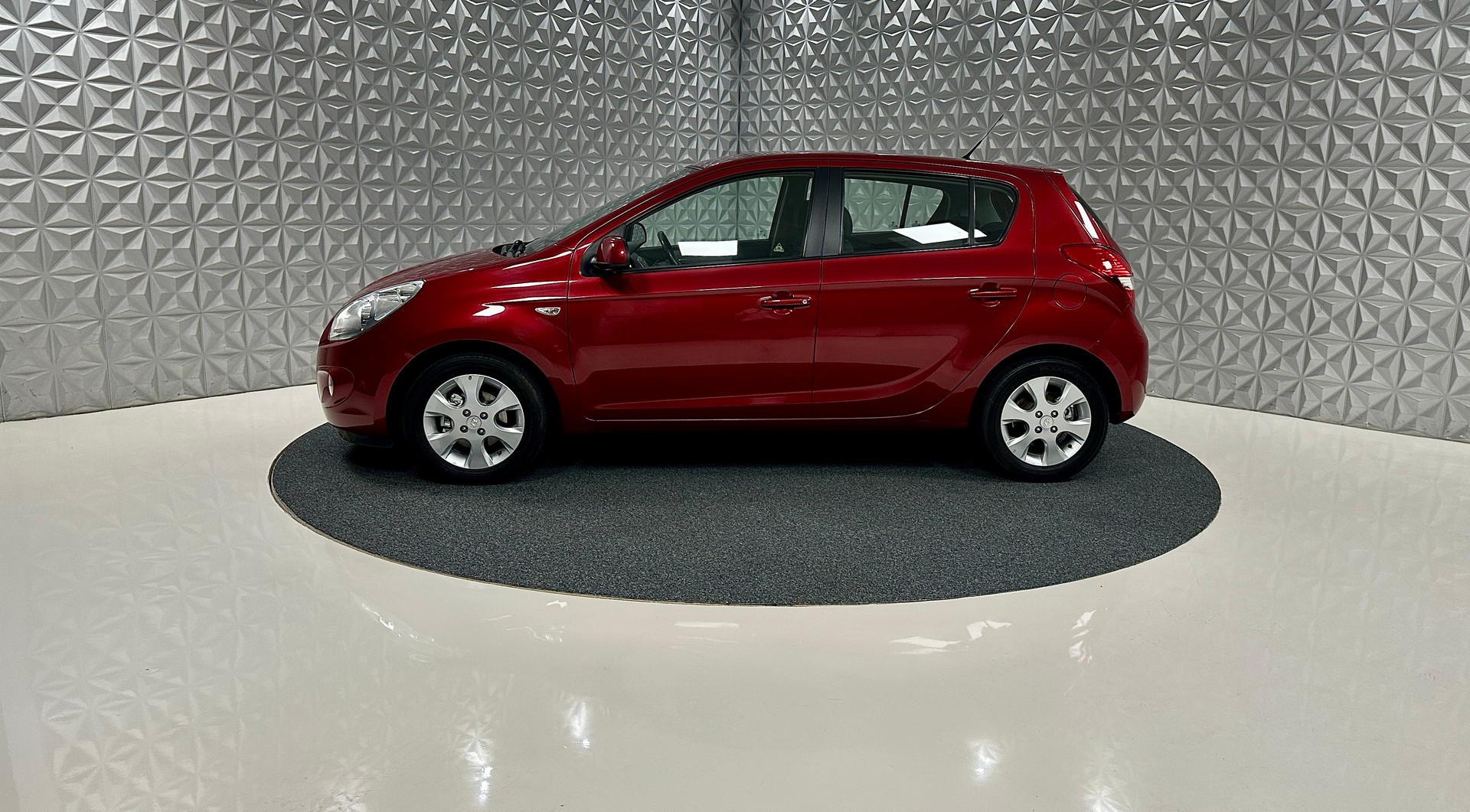HYUNDAI i20 1.4 Style-image-7