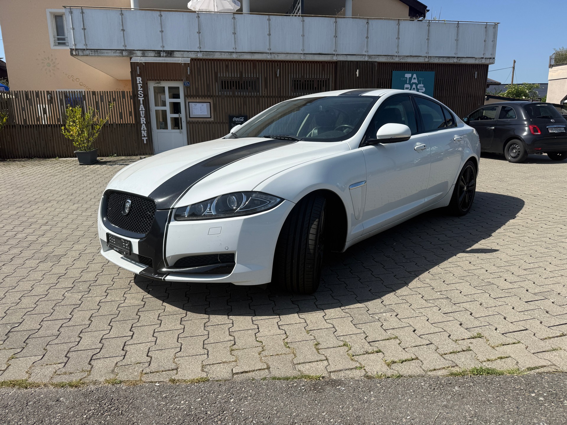 JAGUAR XF 3.0 V6 S/C Premium Luxury 4x4-image-2