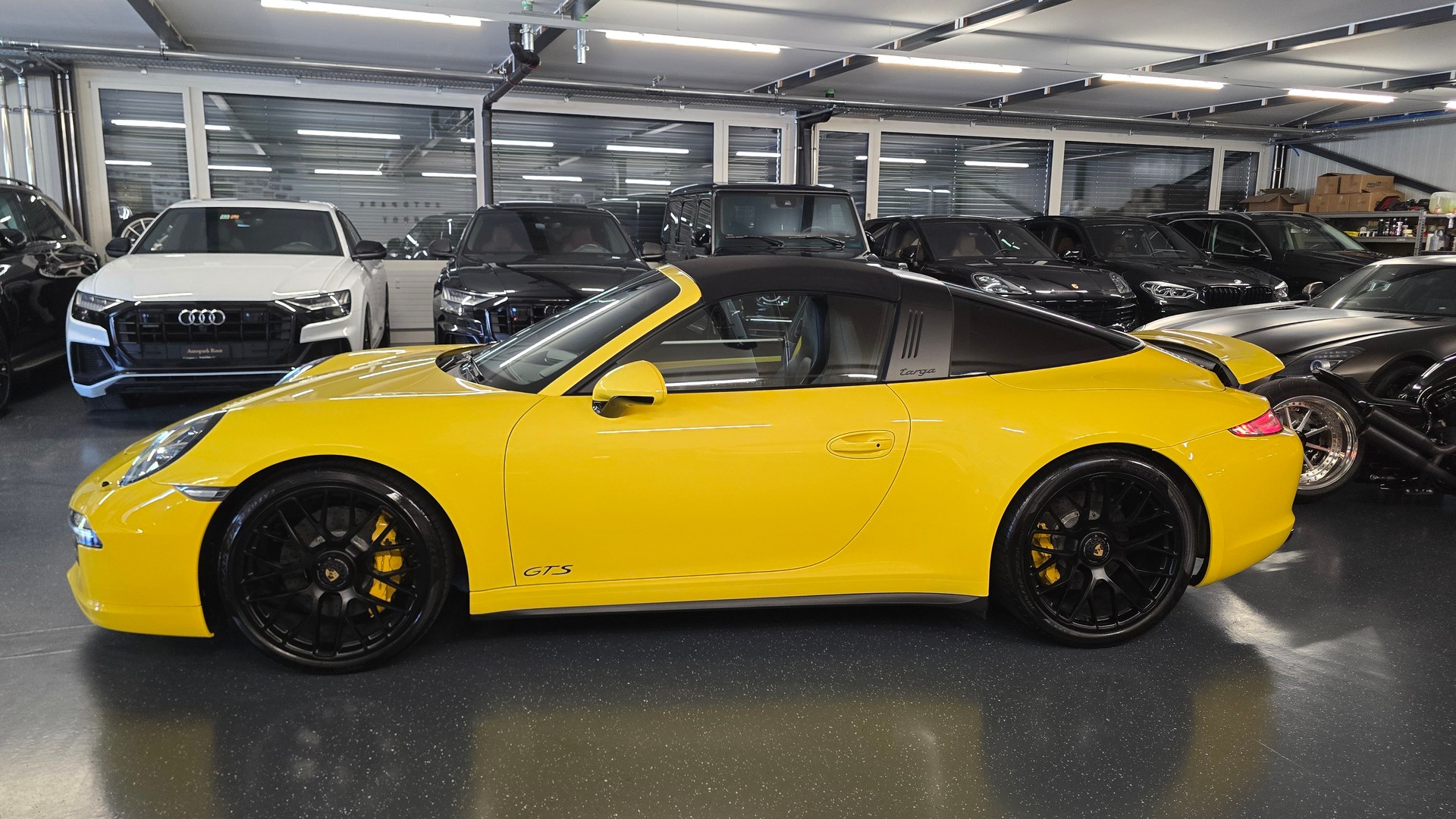 PORSCHE 911 Targa 4 GTS PDK Sondermodel-image-15